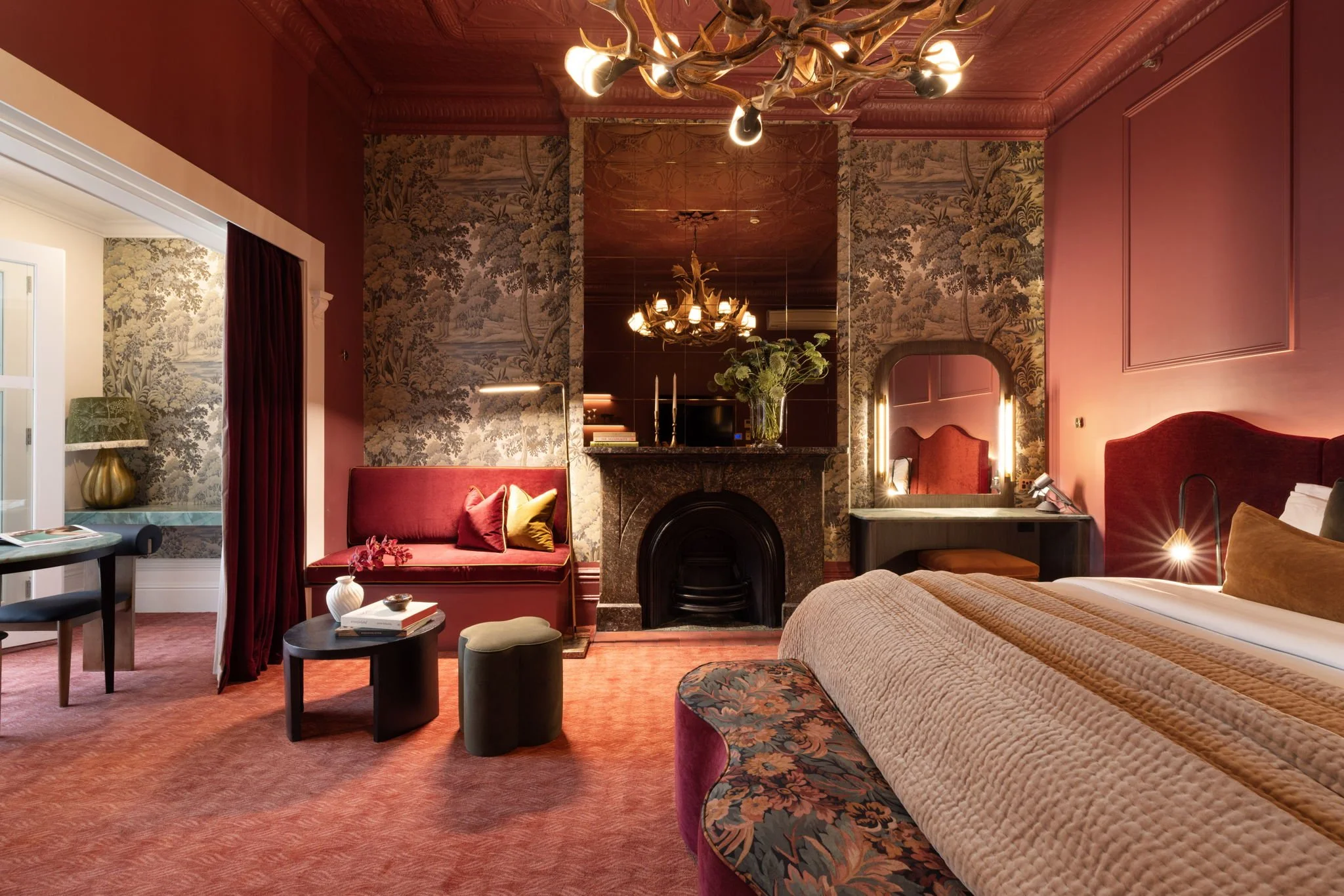 the-medusa-hotel-grand-velvet-luxury-boutique-the-home-of-heritage-sydney.jpg