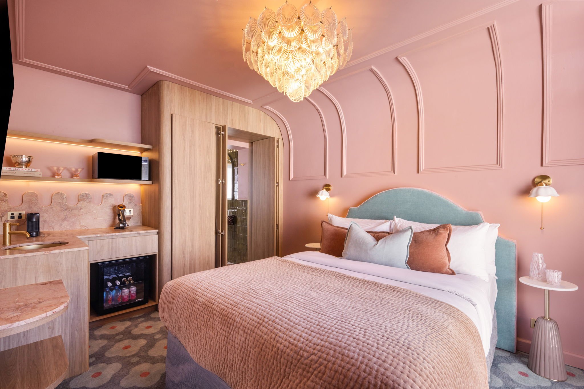 medua-hotel-east-sydney-daydream-room-luxury-boutique-suites.jpg