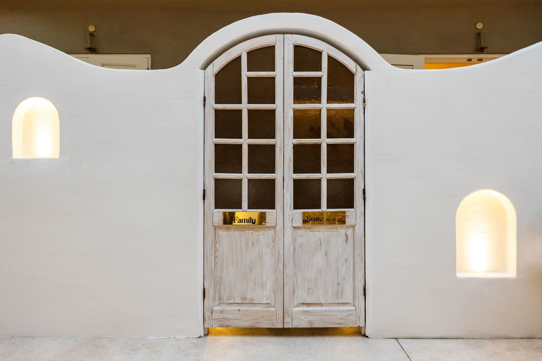 medusa-hotel-sydney-courtyard-cove-luxury-family-suite.jpg