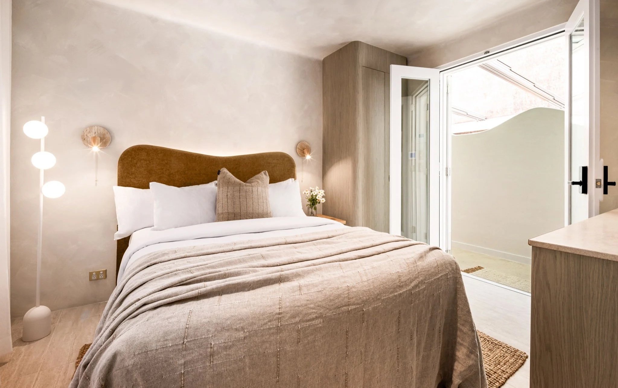 medusa-hotel-sydney-courtyard-cove-suite.jpg