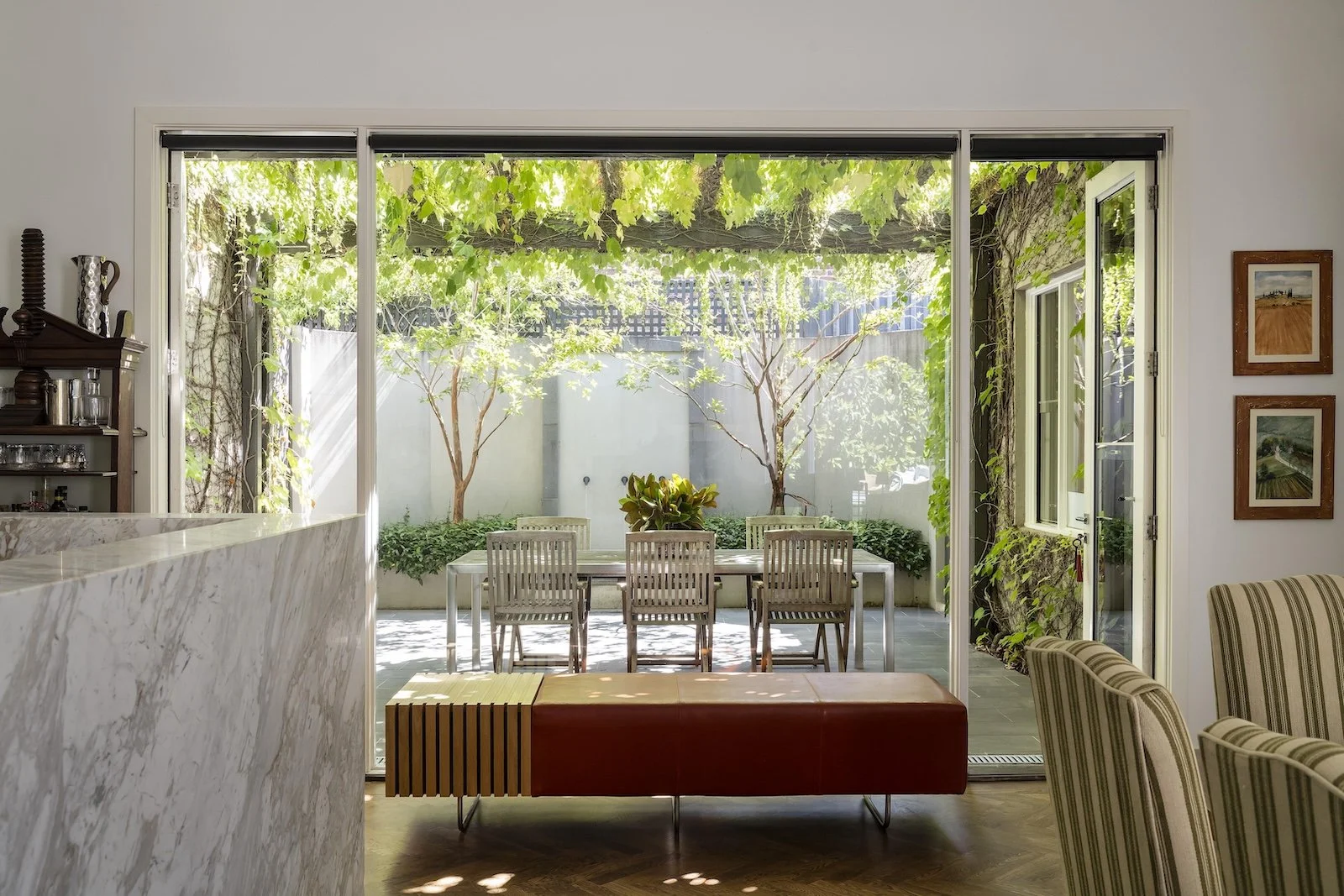 5-moore-street-hawthorn-vic-3122-for-sale-living.jpg