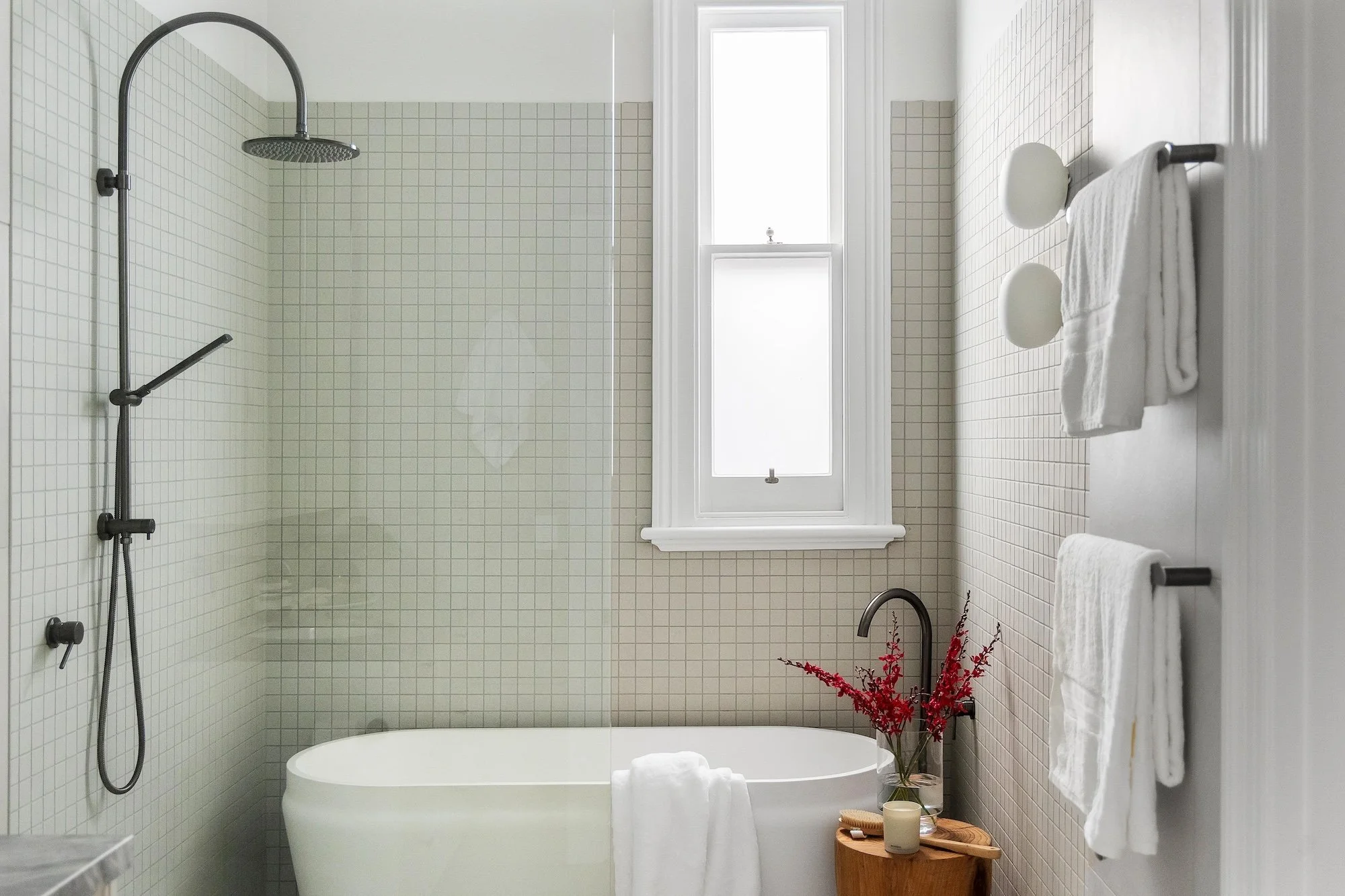 44-tivoli-road-south-yarra-vic-3141-for-sale-bath.jpg