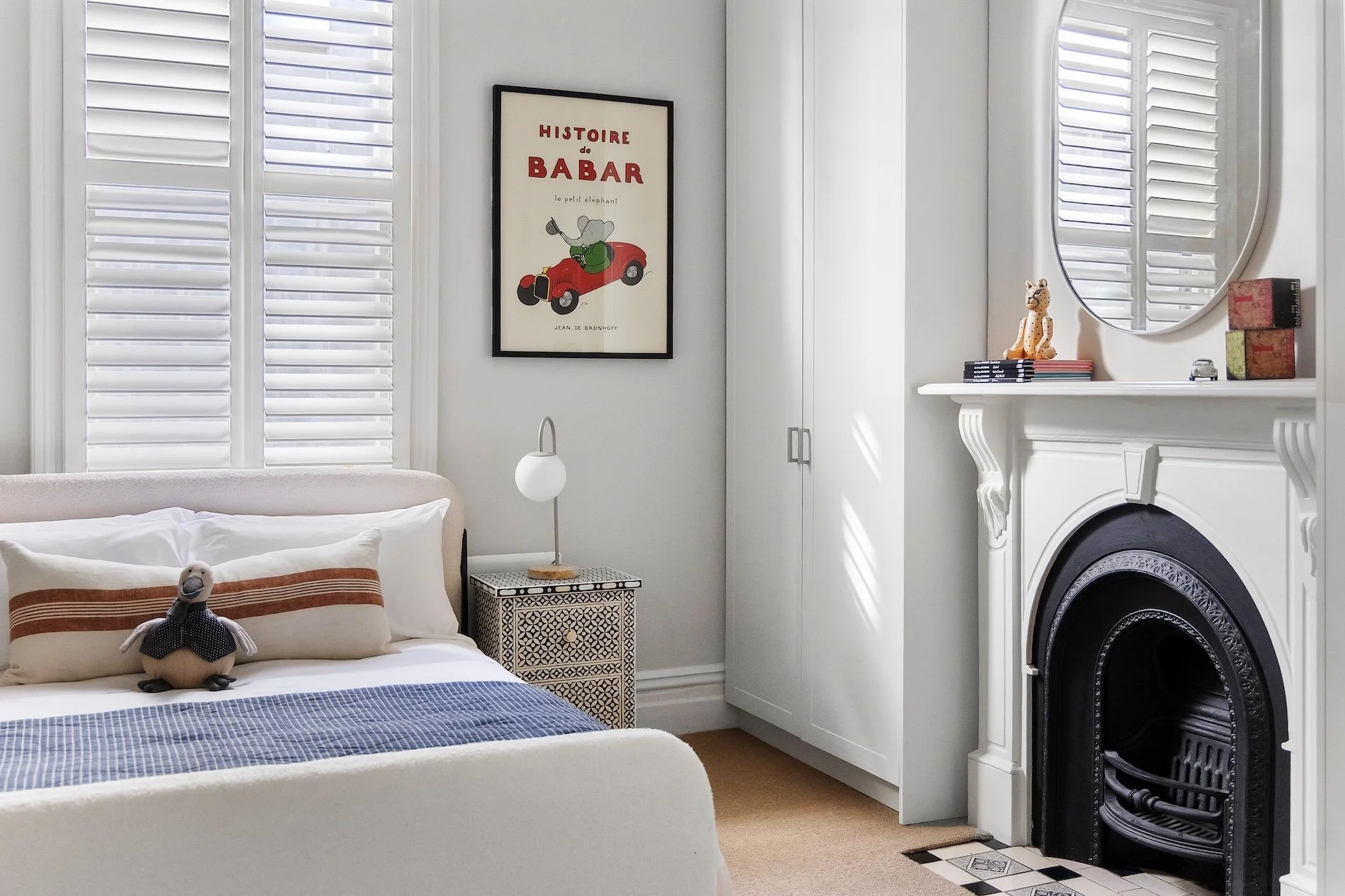 44-tivoli-road-south-yarra-vic-3141-for-sale-bedroom-detail.jpg