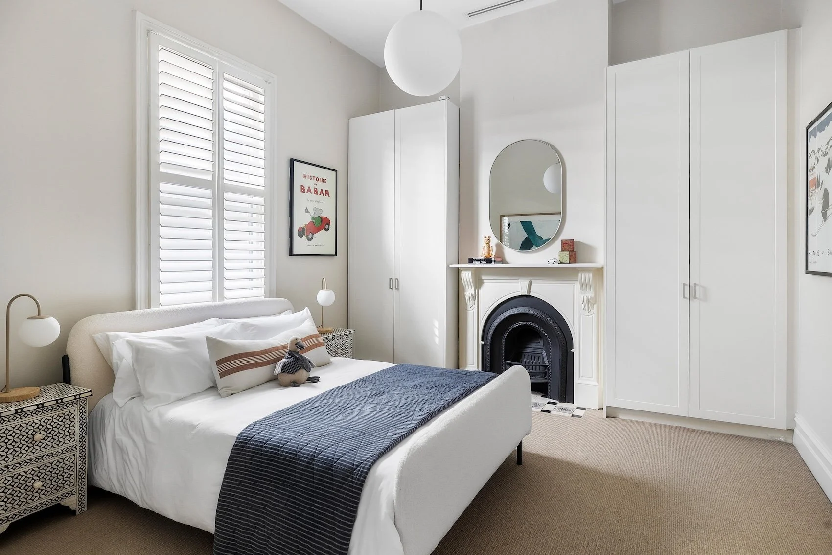 44-tivoli-road-south-yarra-vic-3141-for-sale-bedroom-fireplace.jpg