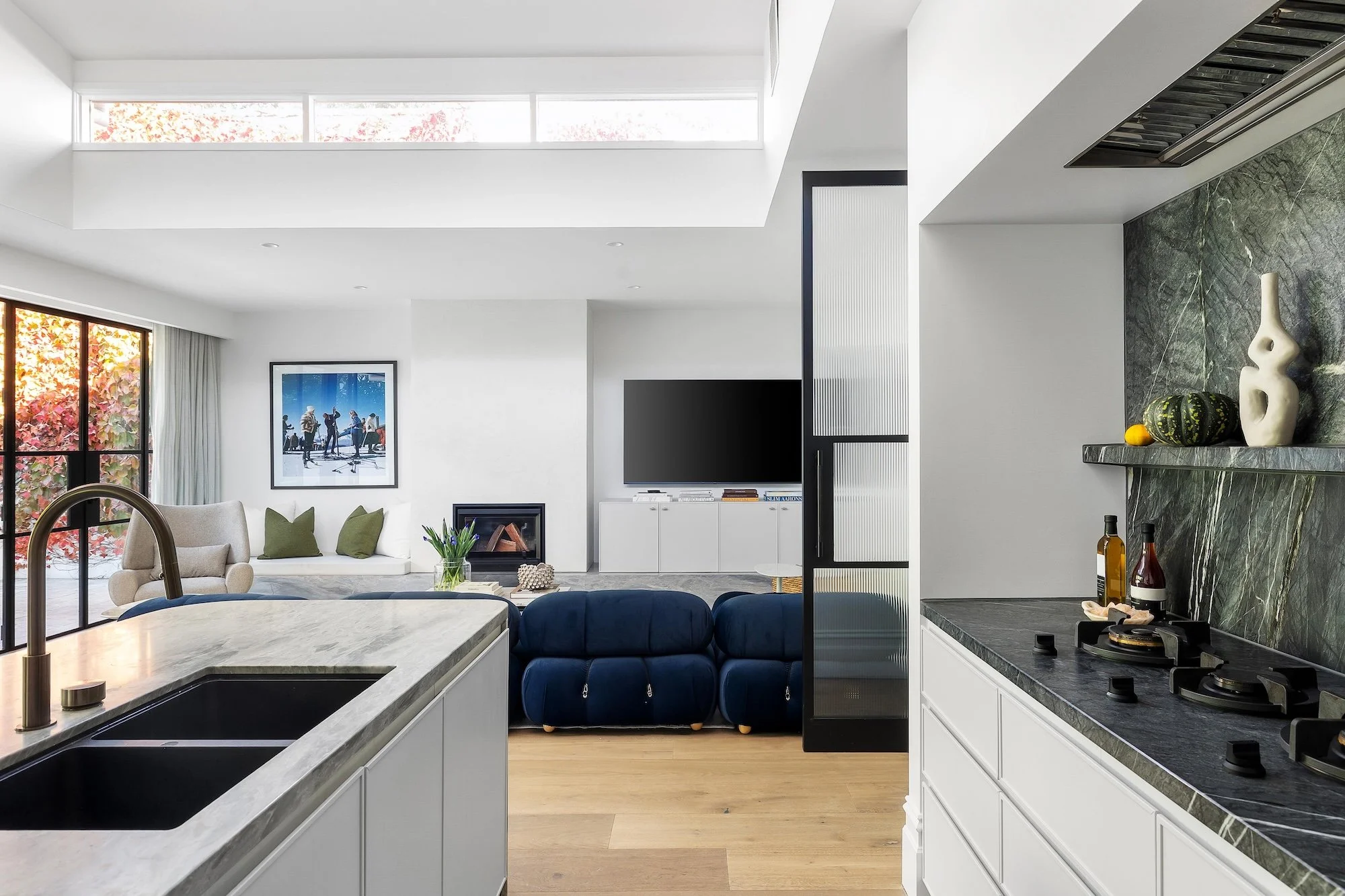44-tivoli-road-south-yarra-vic-3141-for-sale-kitchen.jpg