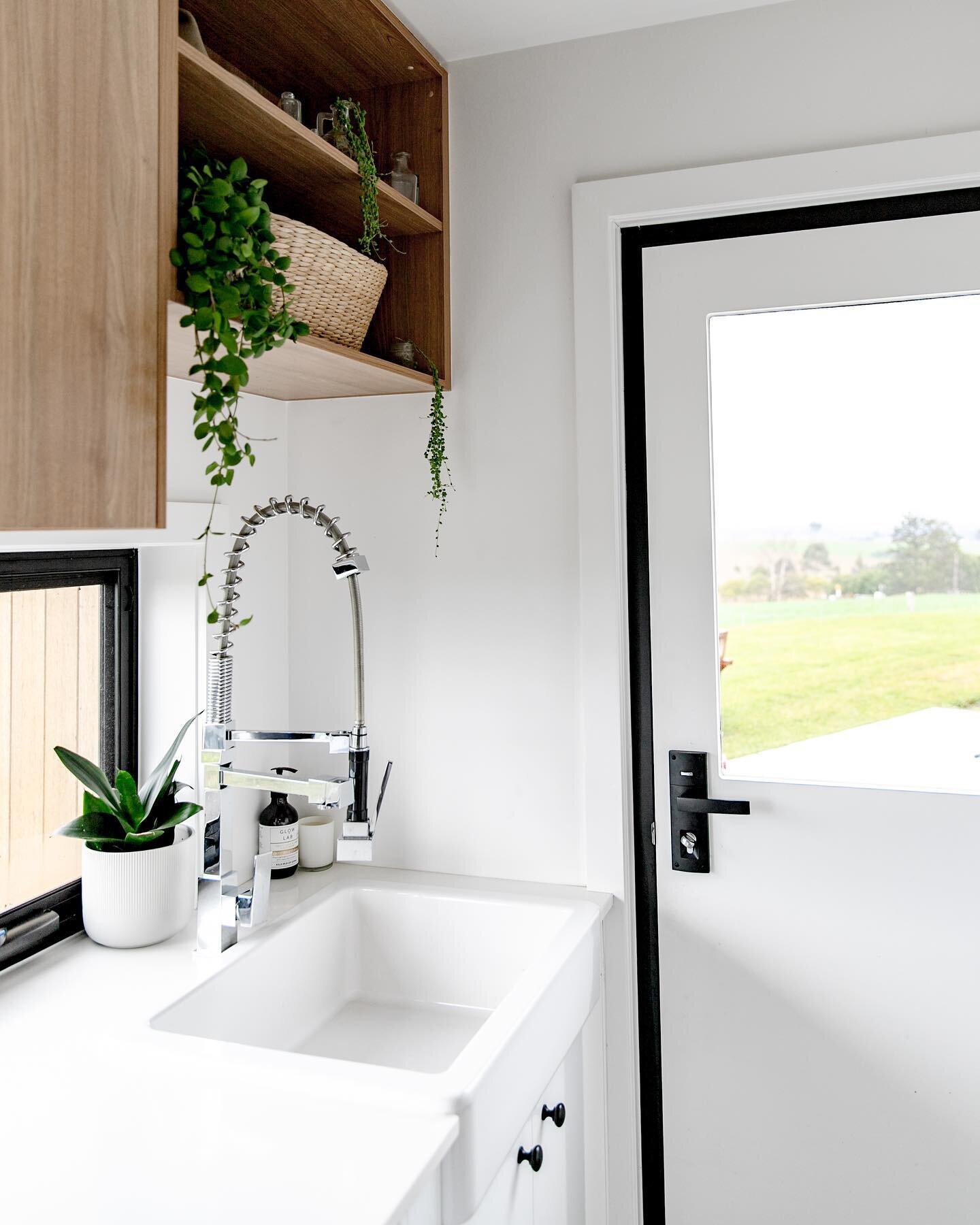 Laundry love at our Farley project. 
.
#laundry #joinery #laundrydesign #timberblackandwhite #twotonelaundry