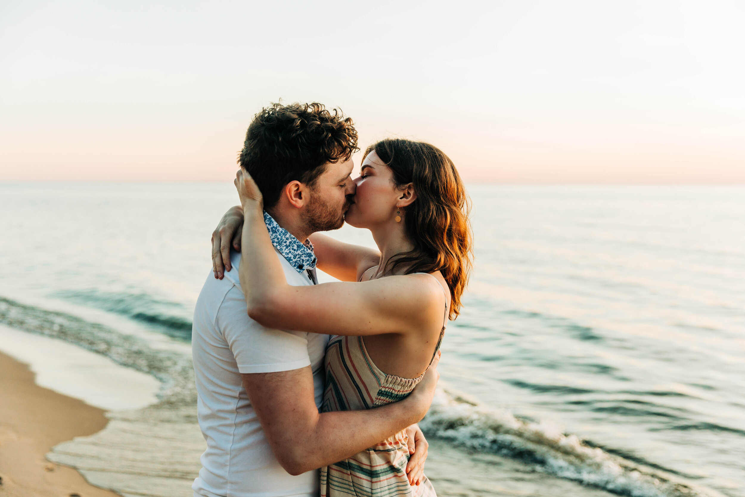 10 Best poses at Miami Beach for couples