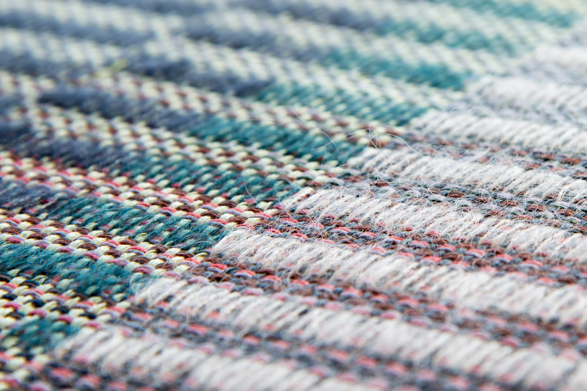 Weaving_closeup_soft_Astrid_Skibsted.jpg