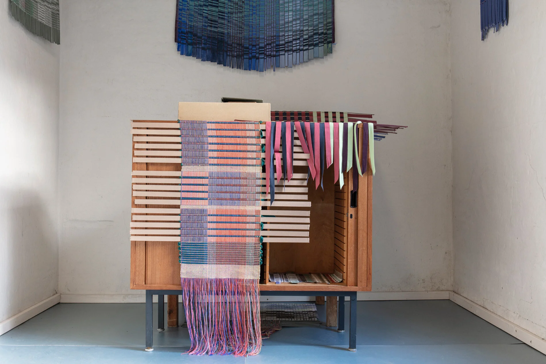 Lines_Planes_Driftskontoret_vaev_weaving_cardboard_astrid_skibsted.jpg