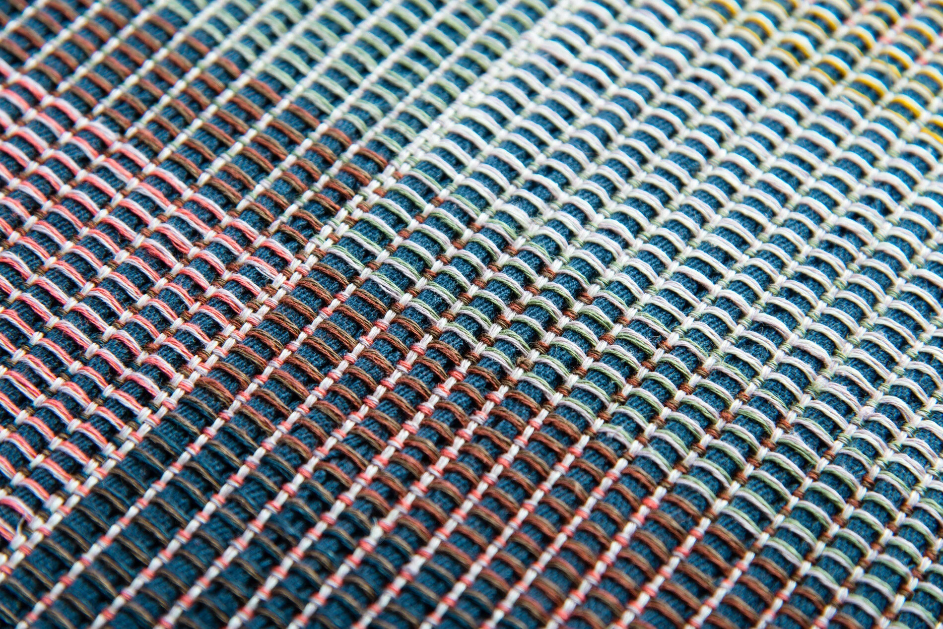 weaving_gradient_dark_Astrid_Skibsted.jpg