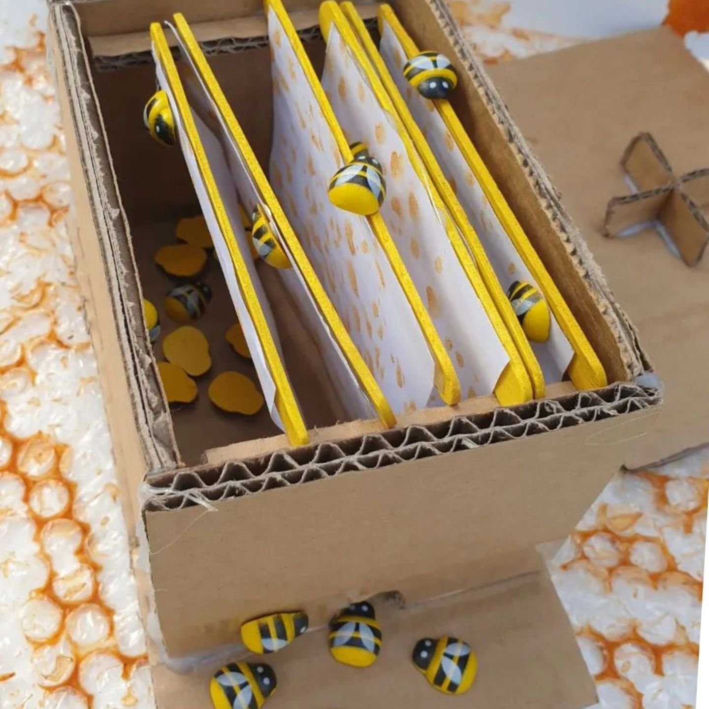 🌼 Are you gearing up for Bee Day on 20th May? 🐝 At Clever Bugs, we believe in educating kids through play, and learning about bees is a popular theme! 

Bees are vital to our ecosystem, and understanding their role can spark a lifelong appreciation