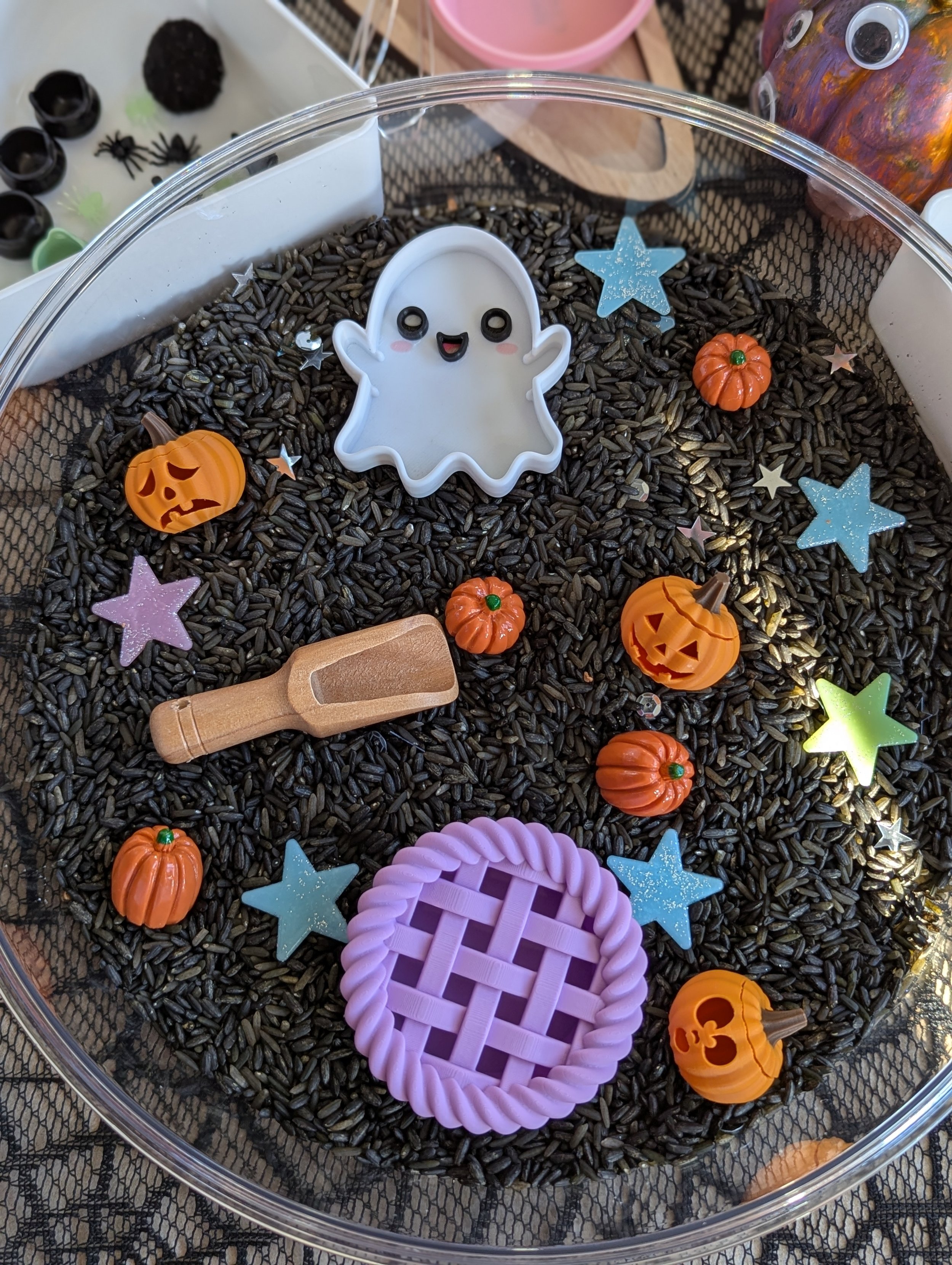 ghost halloween play pie (5).jpg