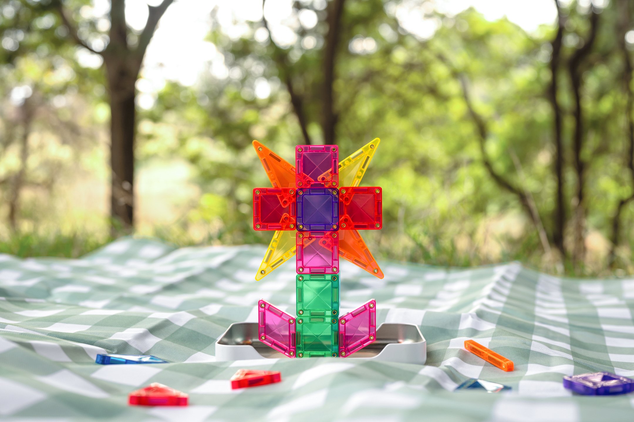 Children's magnetic tile travel set for creative screen-free play