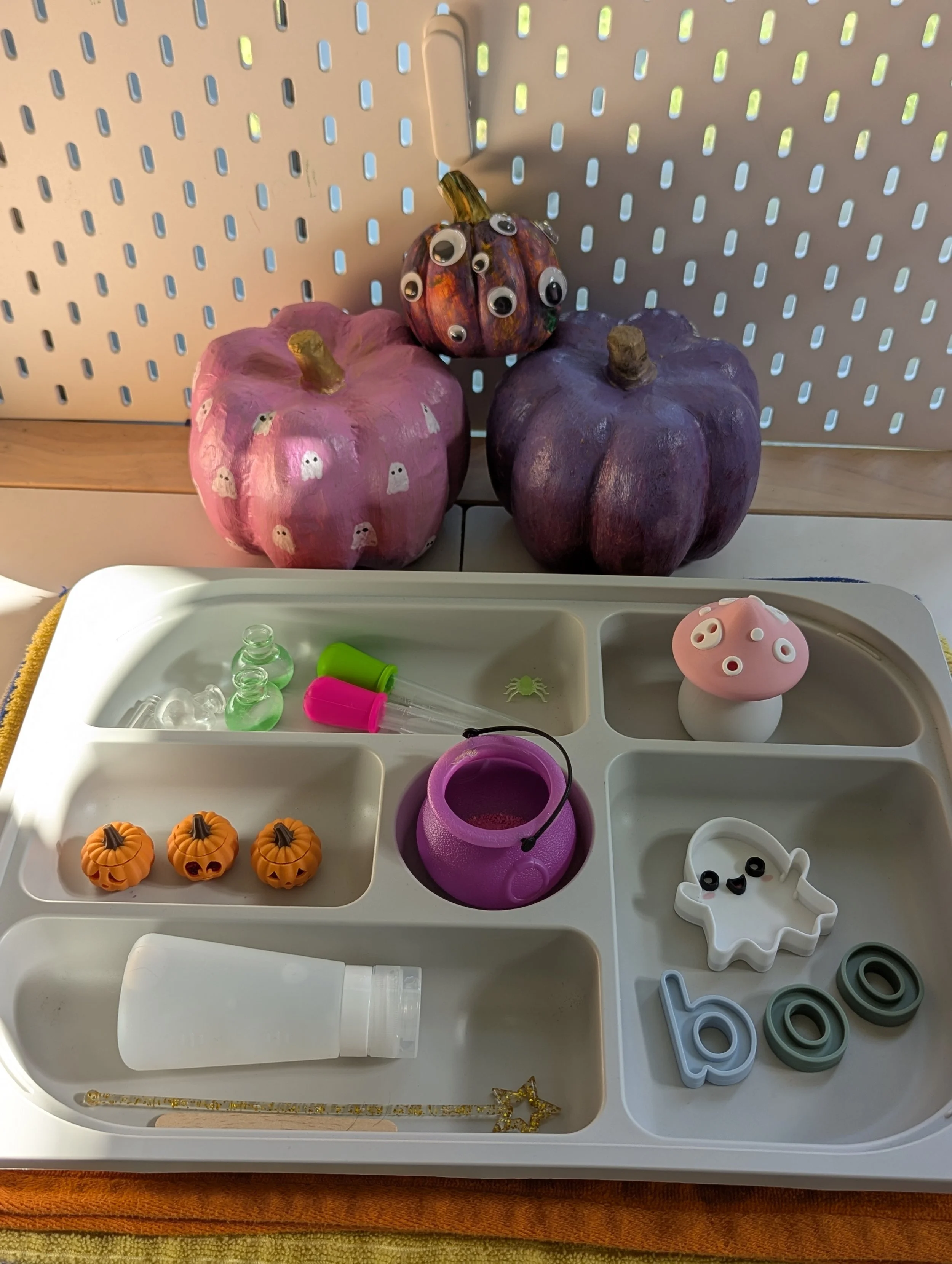 ghost halloween play pie (1).jpg