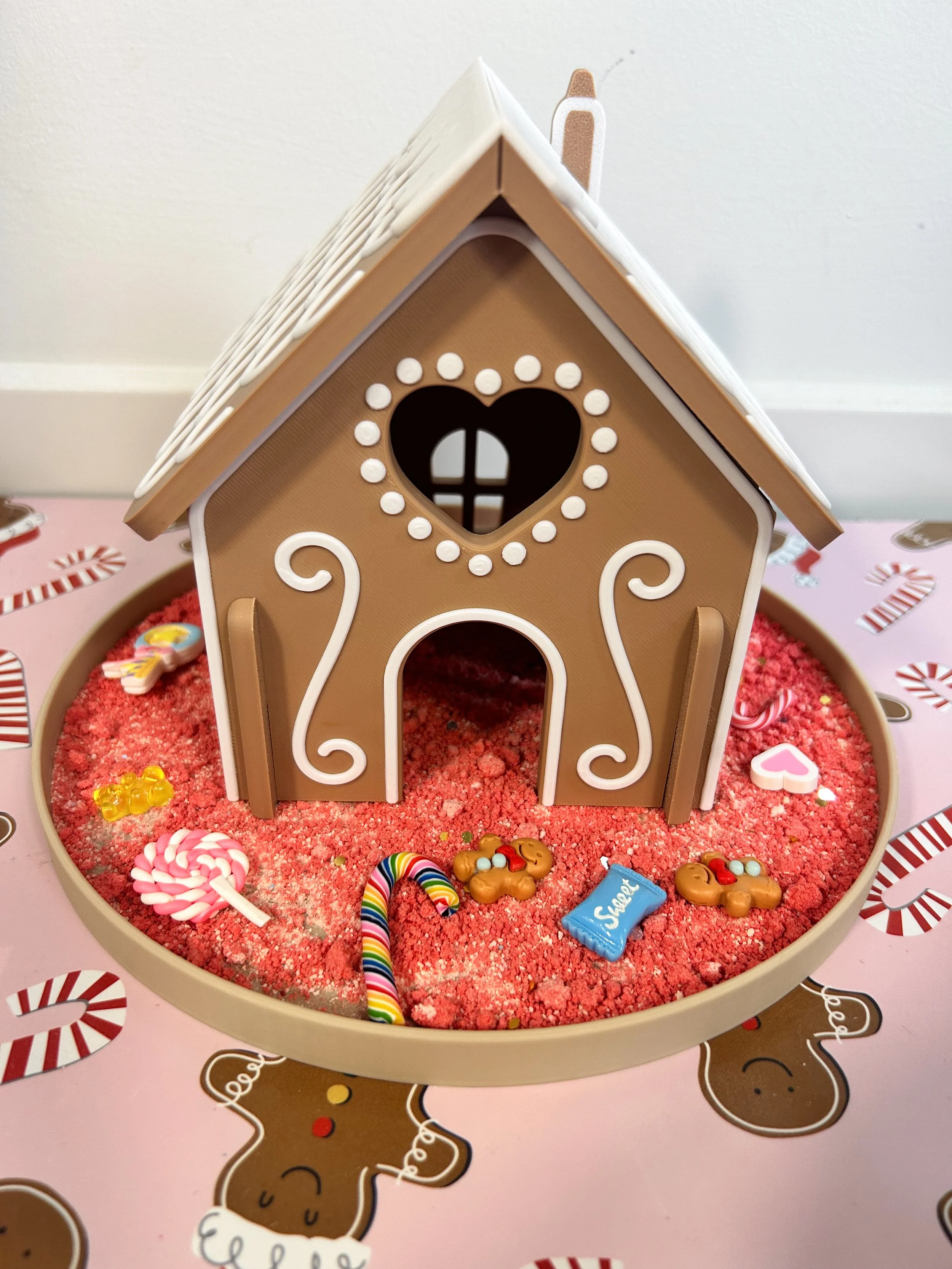 Gingerbread-House-Christmas-Sensory-Play.jpg