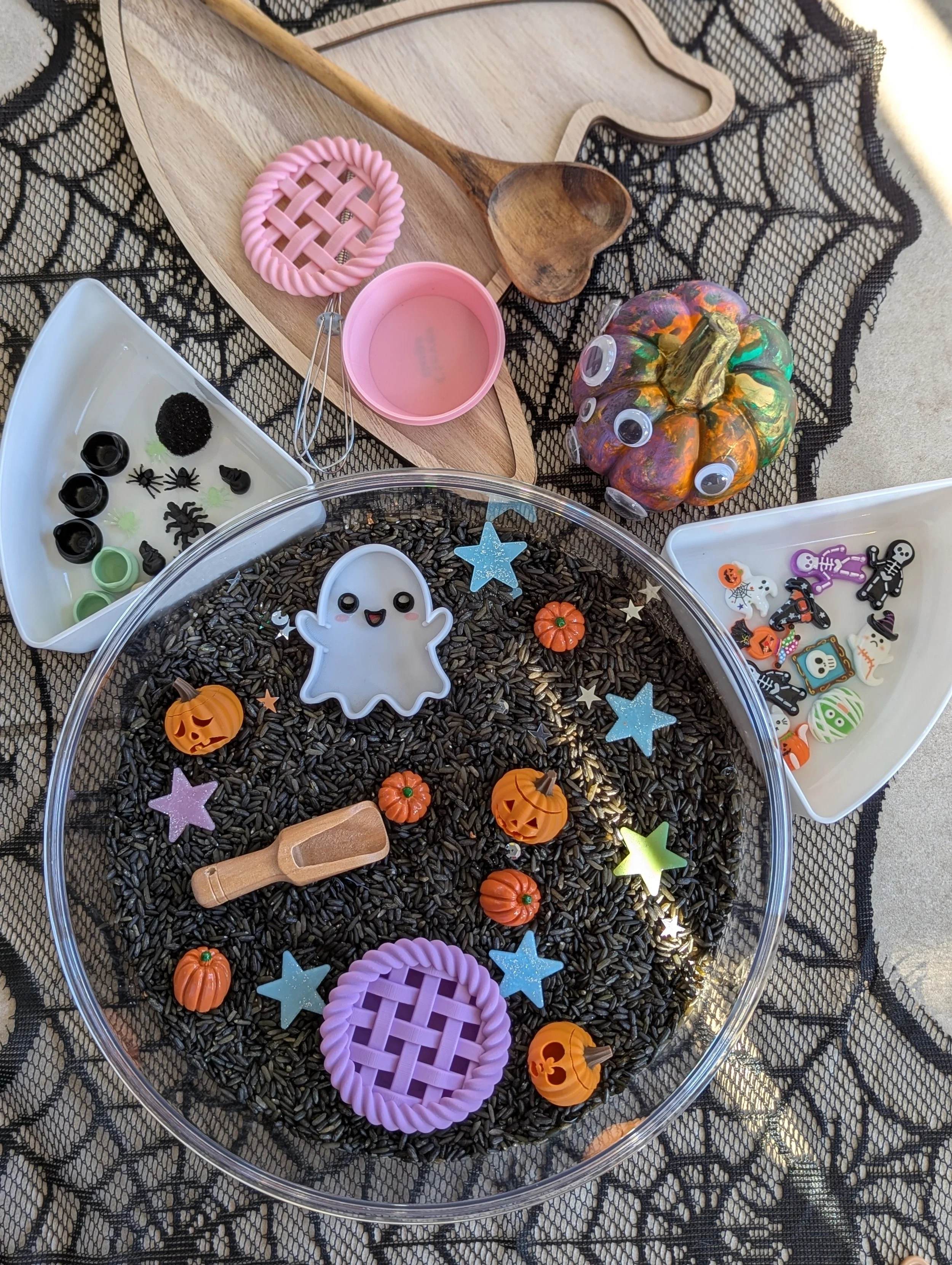 ghost halloween play pie (4).jpg