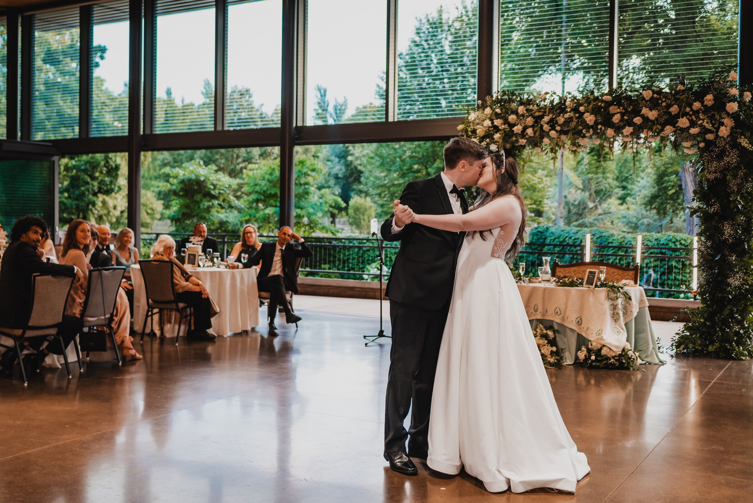 Reception Linfield Pittsburgh, PA National Aviary Wedding-193.jpg