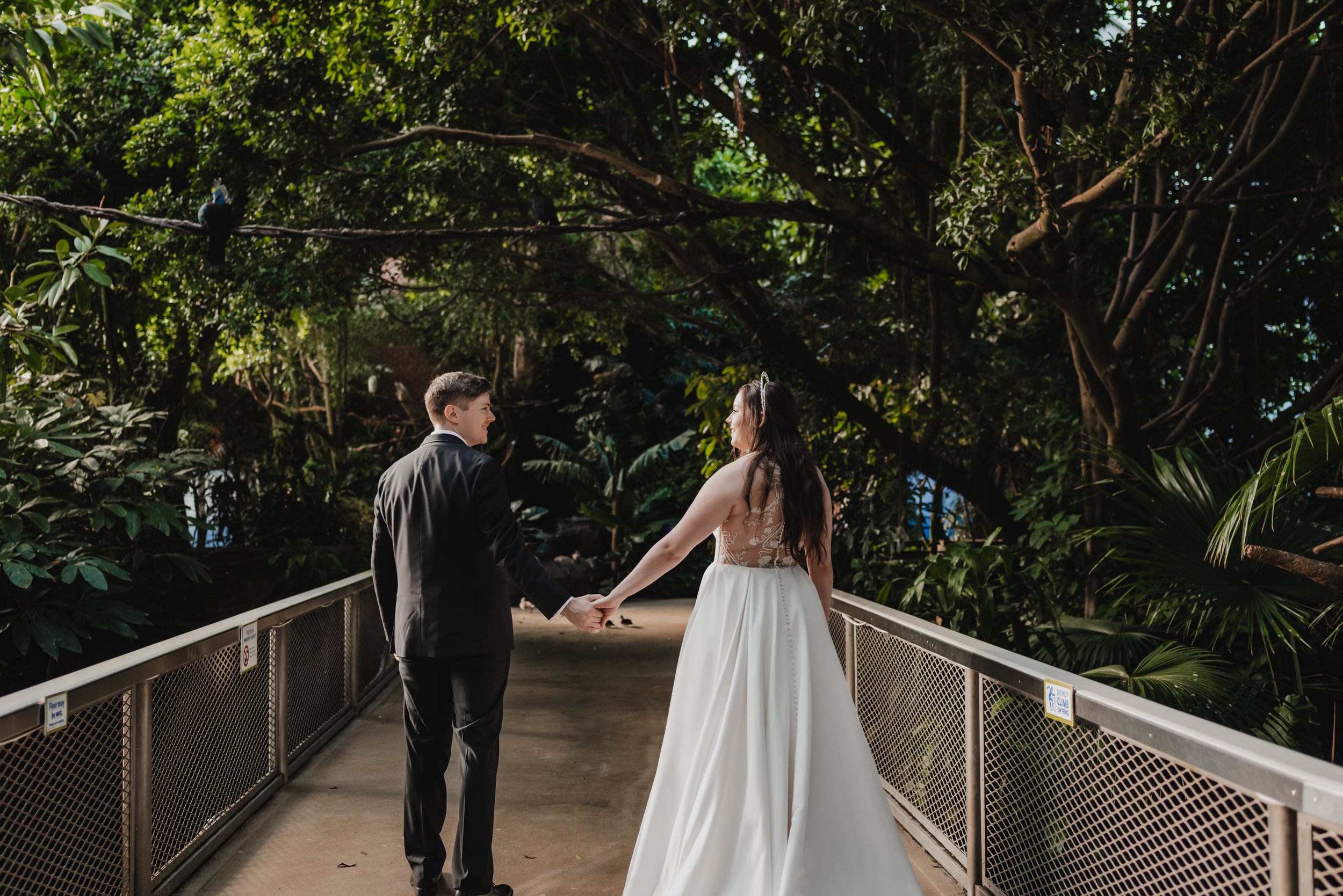 Portraits Linfield Pittsburgh, PA National Aviary Wedding-95.jpg