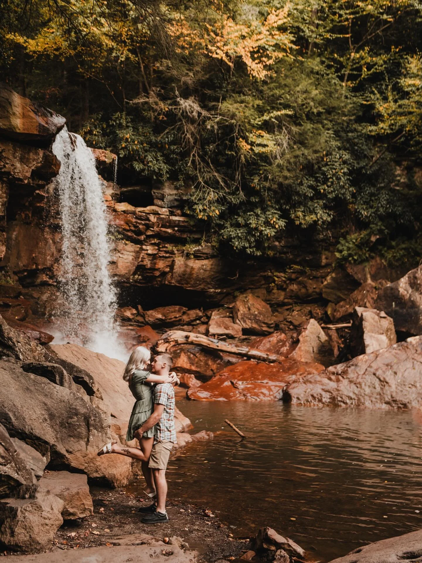 This lovely duo is doing the darn thing here soon, so it&rsquo;s about time I actually share these with social media. Kailee and Cole are the most adorable. We had a wonderful day bopping around downtown Thomas, WV first. Then we made a waterfall pit