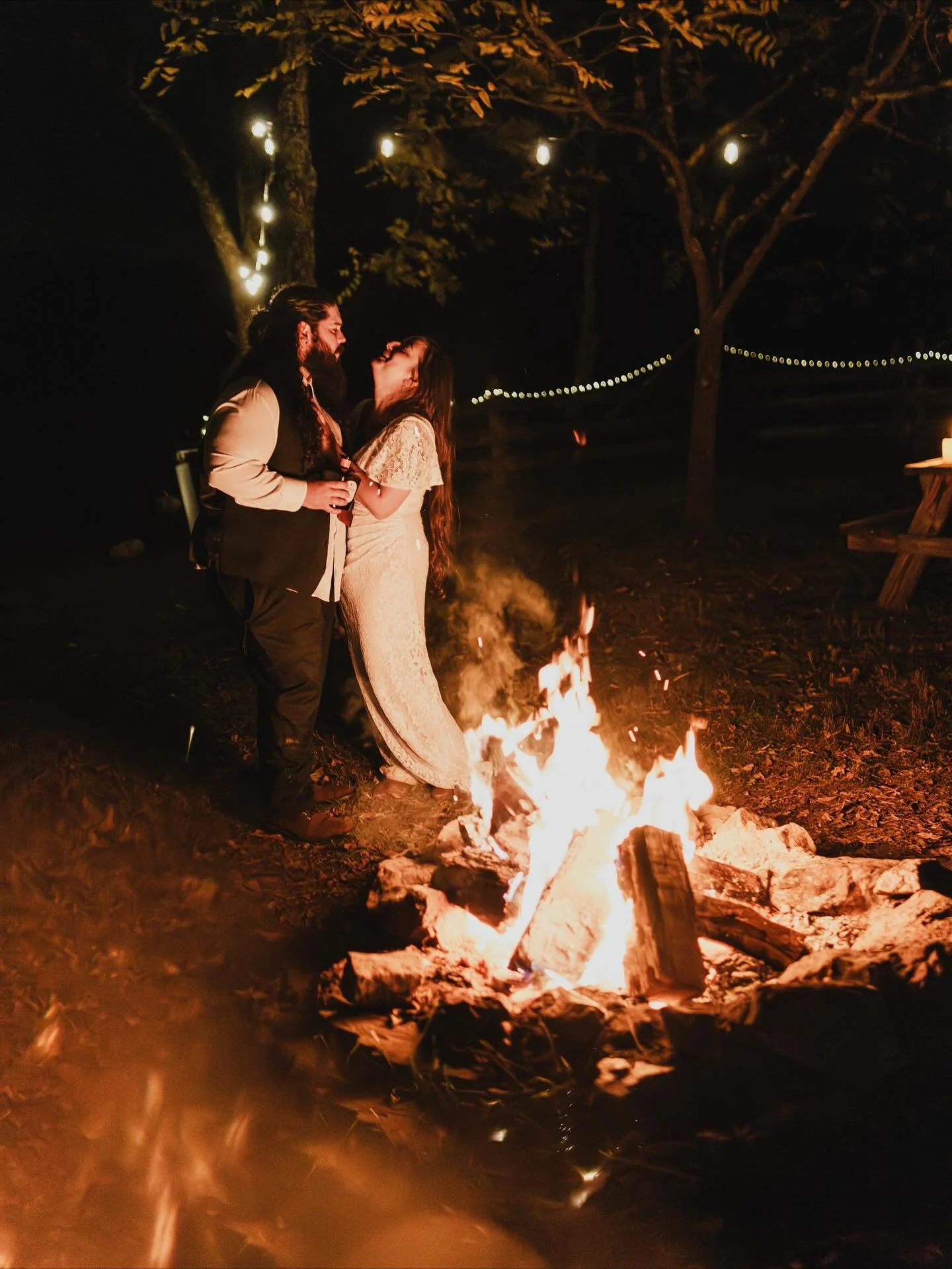 Team get married your way always 🥳🥳
Happy belated anniversary to this amazing duo ❤️❤️
Their wedding hit all the good vibes, from getting ready at their house nearby. To @locustpostbrewery which made the most lovely venue for sure for this fall w