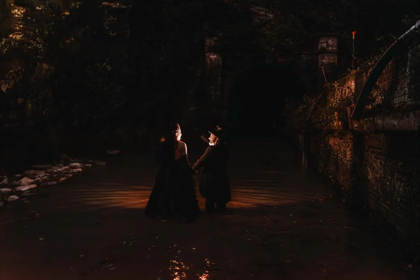 Happy Halloween!! Enjoy a wee flashback to this lovely spooky elopement at the Paw Paw Tunnel. Because spooky season is the best season and this duo completely crushed it with their vision❤️👻
As I’m playing massive catch up before I drive far