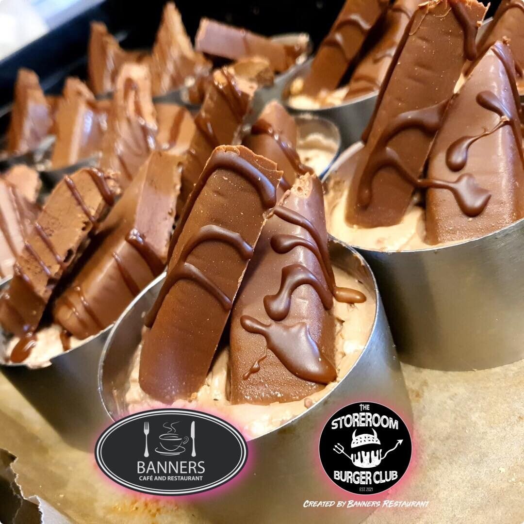 🍰 Wispa Cheesecake 🍫 

This weeks cheesecake of the week is flying out, our chefs have been busy making many more today. 

👉👉👉 Available in the restaurant to dine in or from The Storeroom takeaway

📲 Table bookings: cafeandrestaurant.co.uk
📲 T