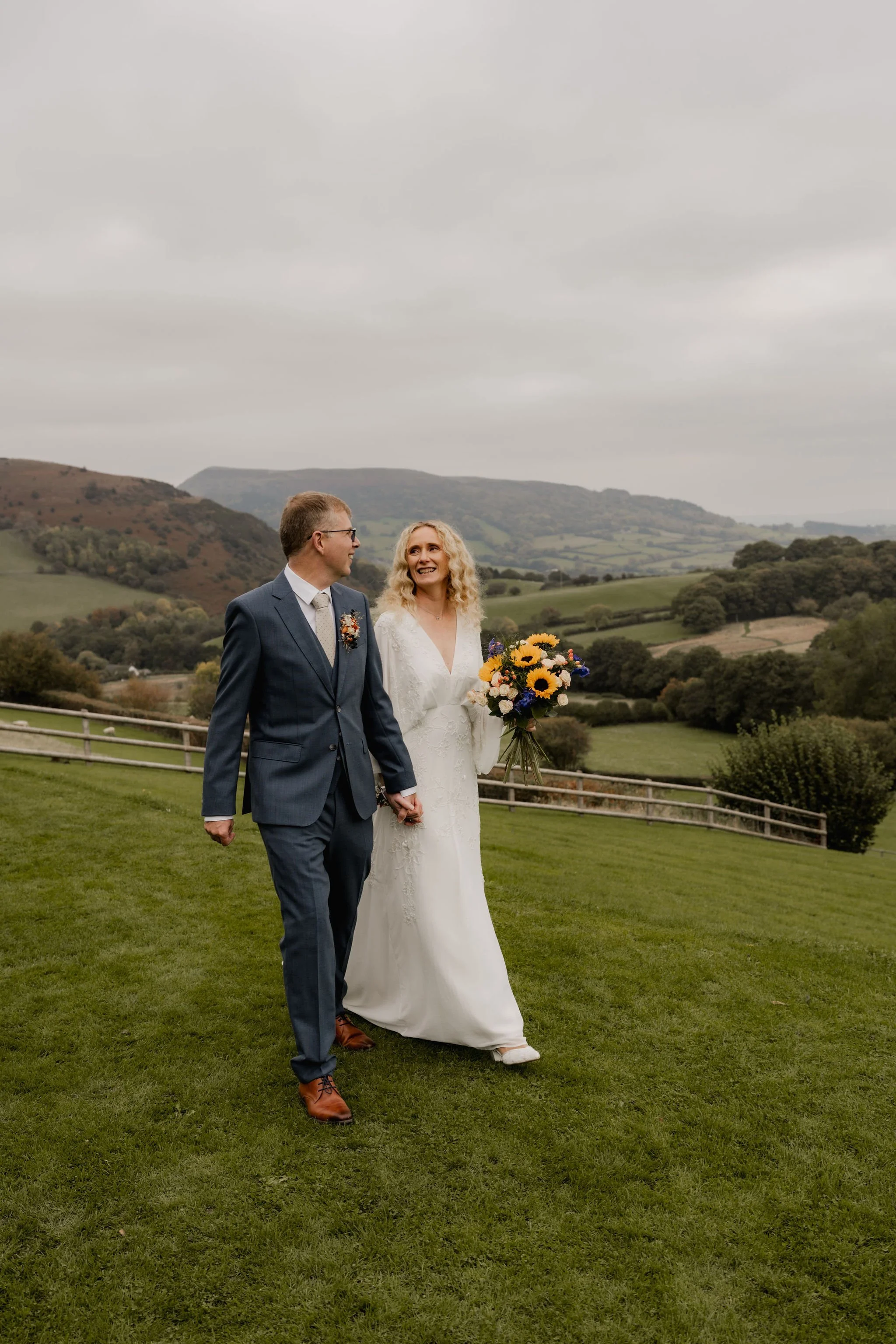 SugarLoafBarnAbergavennySouthWalesWeddingPhotographybyBenHolbrook-29.jpg