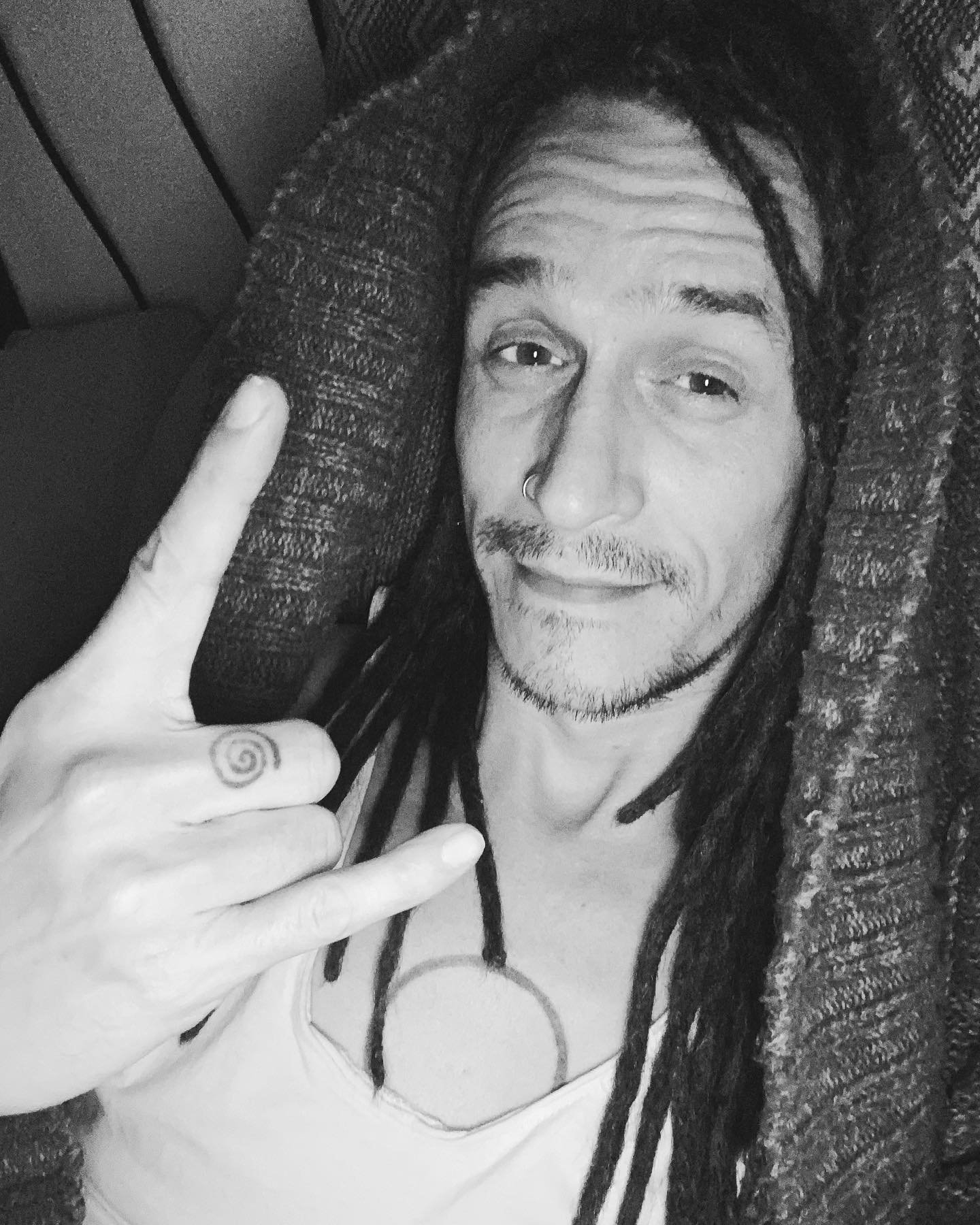 Ey G&rsquo;s. Apologies, I didn&rsquo;t mean to concern anyone on my stories. I was in A&amp;E today after being bed bound all week with severe stomach pains, confusion, muscle ache and fever.

After it going on a bit and getting worse I called 111 a