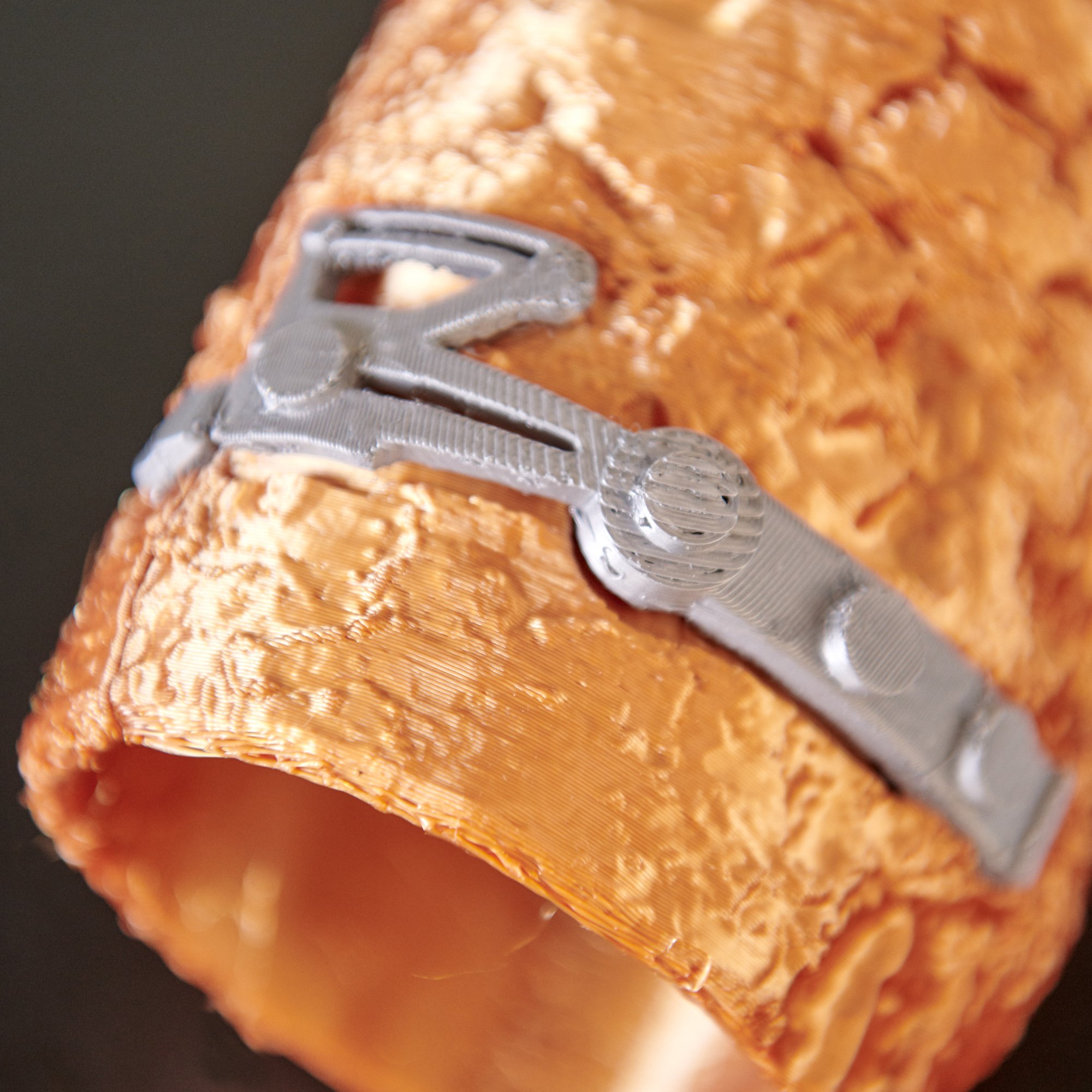 Qimir Gauntlet V2 022.jpg