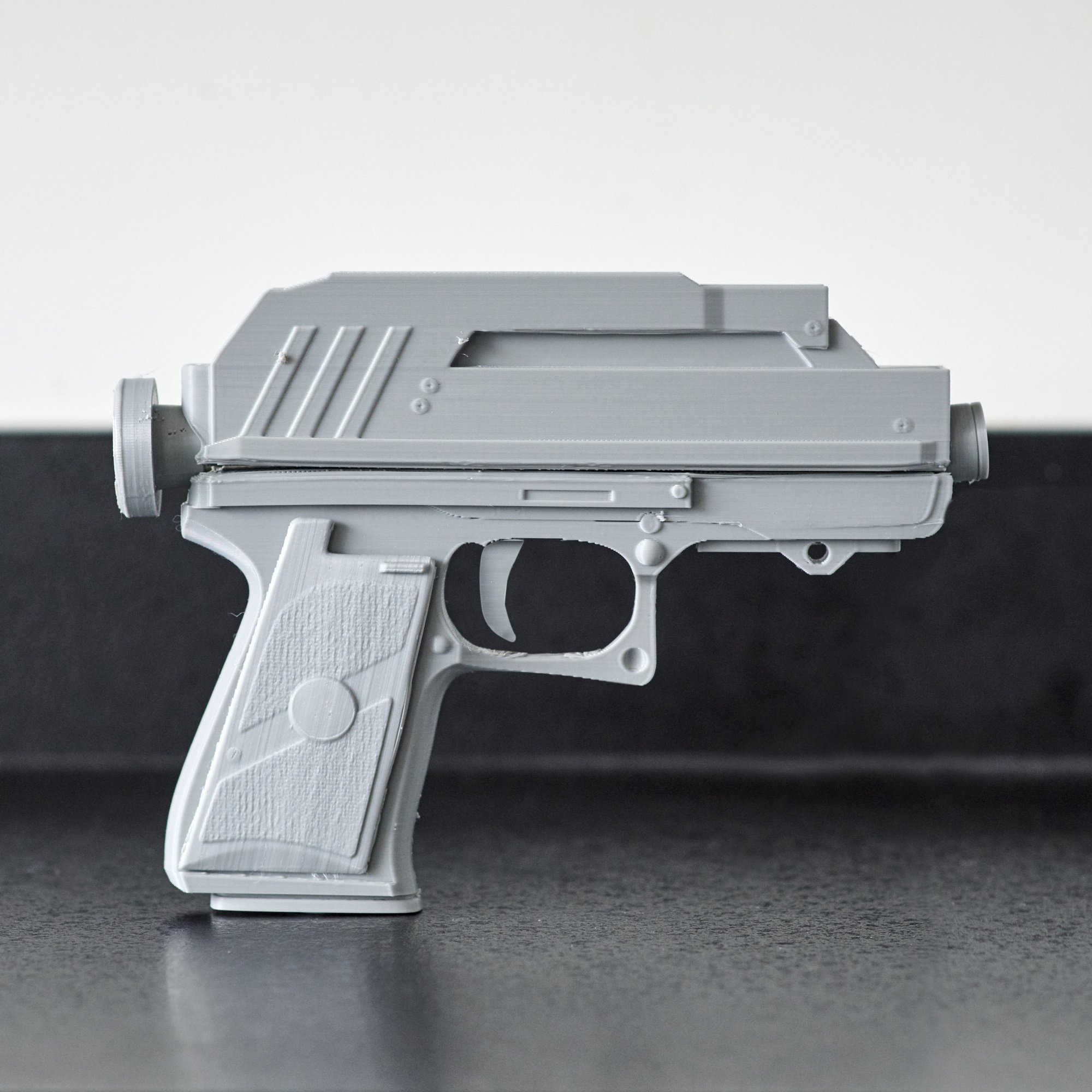 DC-17 Blaster 004.jpg