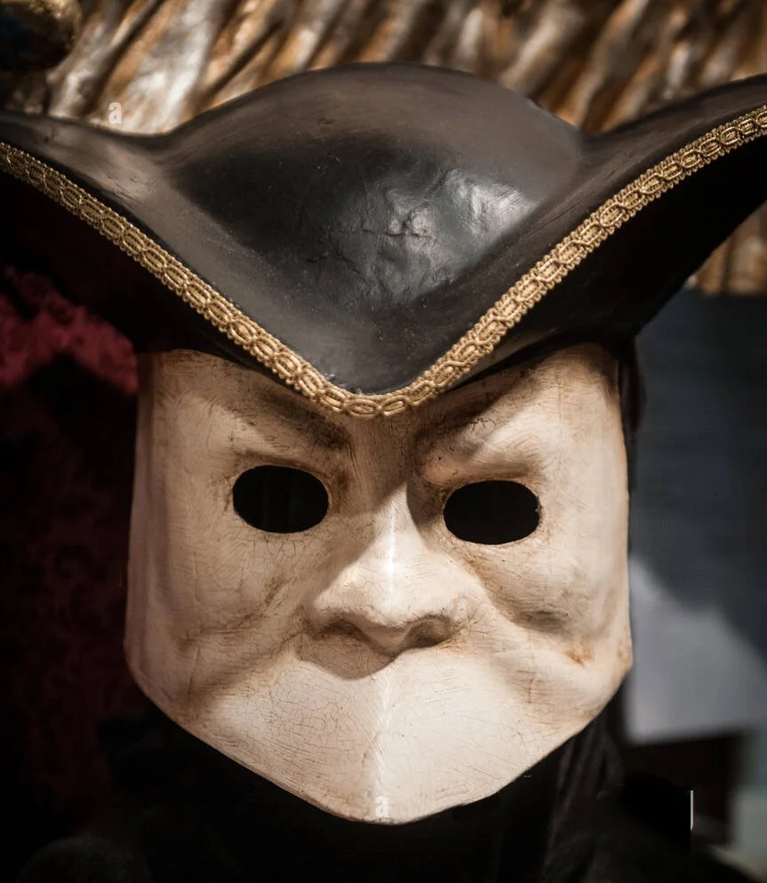 the-venetian-art-of-creating-carnival-masks-of-el-mascarer-that-also-HNN820.2.jpg