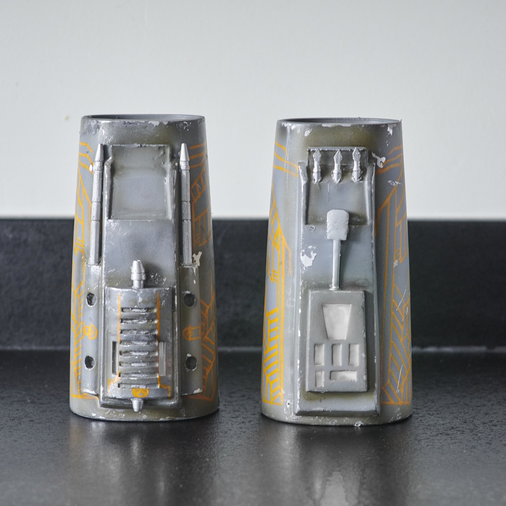 Sabine Wren Gauntlets 005.1.jpg