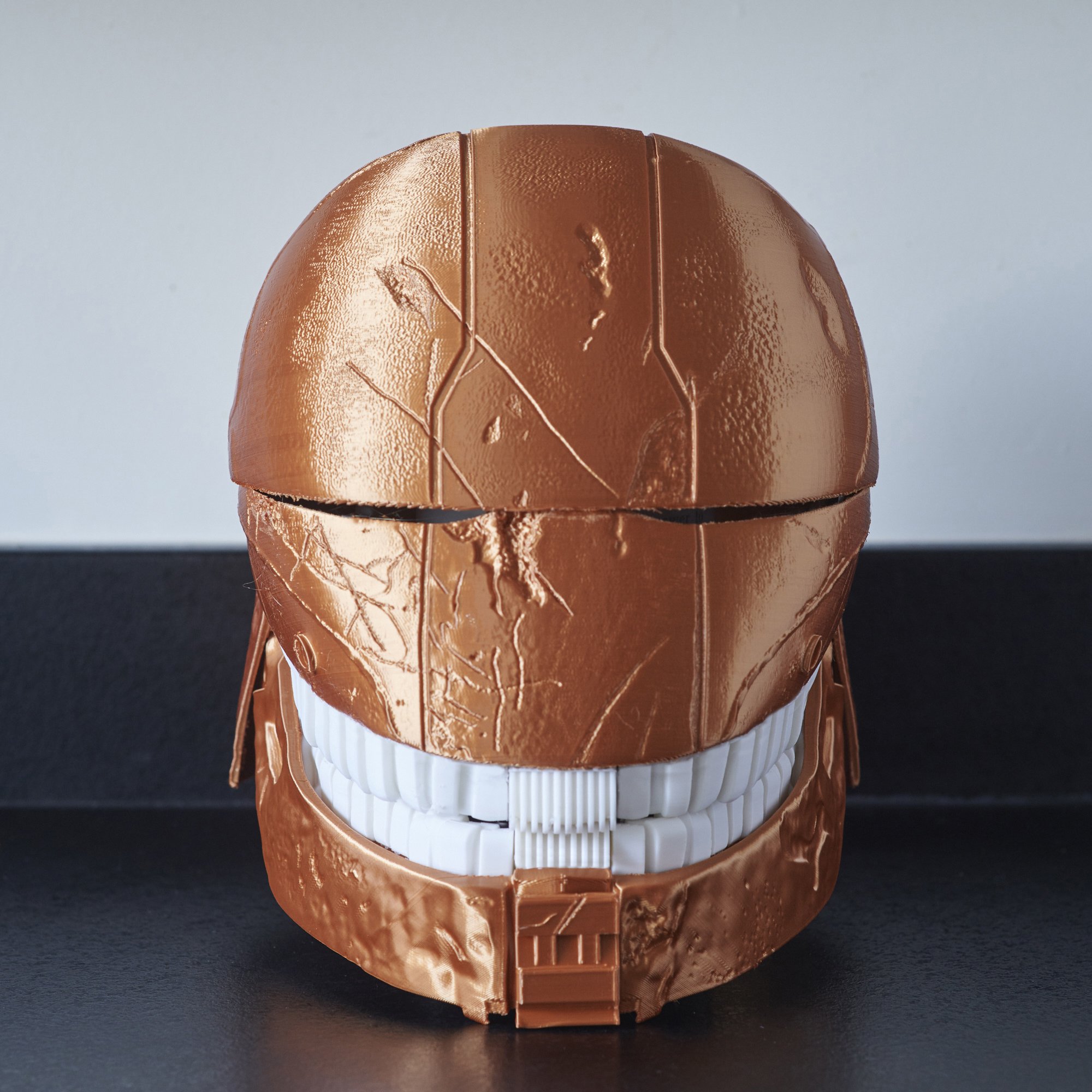 Qimir Helmet 004.jpg