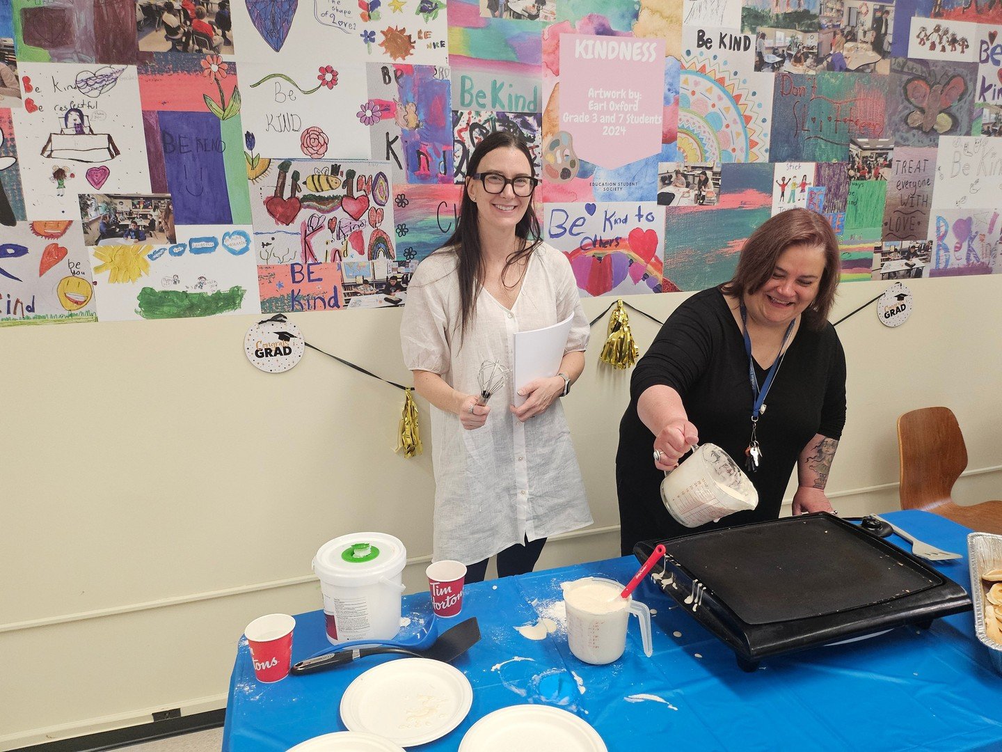 You know you're working in a good place when the Dean, Director, and Prof all wake up early to make pancakes for everyone! 🥞 ☺️