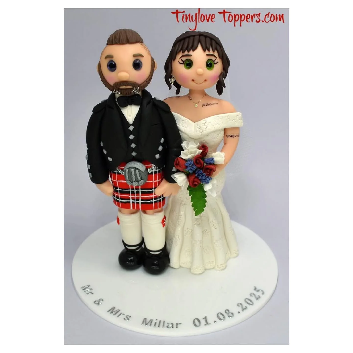 #scottishwedding #caketoppersuk #2025weddings #funnyweddingcaketopper #personalisedcaketoppers #2025brides #2026weddings #weddingcakeideas #weddingcaketoppers #weddingcake
#2026weddings #bridetobe #gettingmarried #brideandgroomtobe❤️