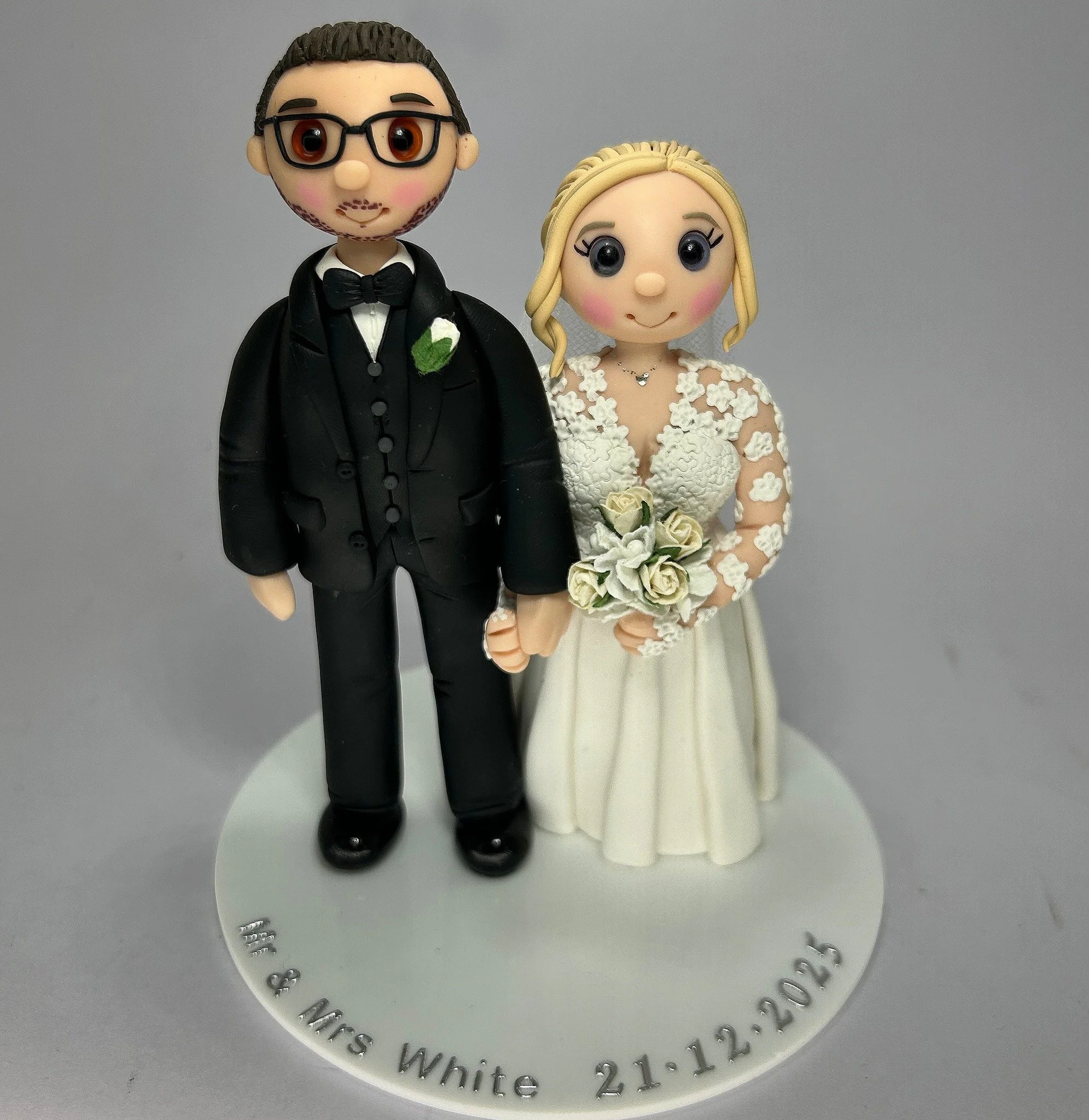 Congratulations to Mr &amp; Mrs White who got married just before Christmas, i hope you both had a wonderful day.

#weddingcaketoppers #funnycaketopper #weddingplanning #brideandgroom #bridetobe2026 #bridetobe2027 #engaged #gettingmarried #weddingcak