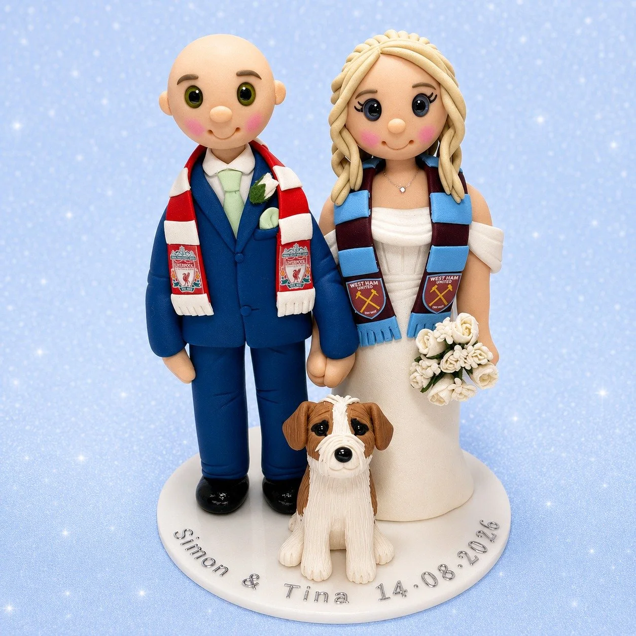 Congratulations to football fans Simon and Tina!
Here is the bespoke wedding cake topper i made for them, to include their love of football and their little Jack Russell 💖🐾⚽
#BrideToBe #weddingcaketopper #engagement #WestHamUnited #LiverpoolFC