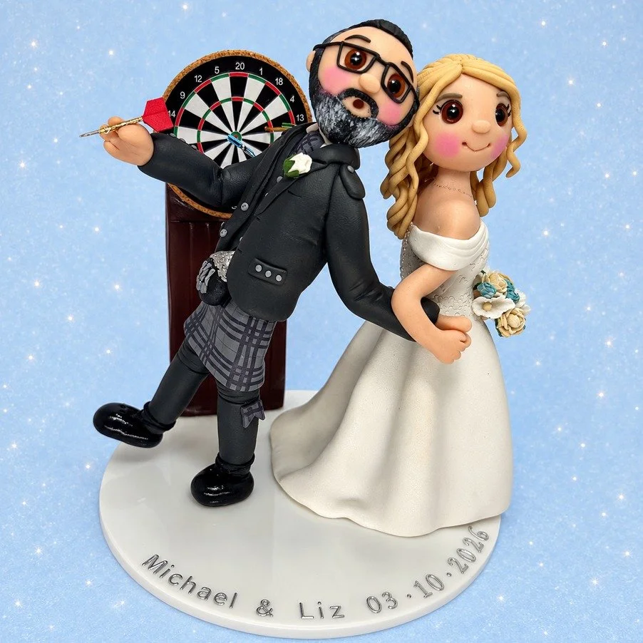 Funny personalised wedding cake topper for Michael and Liz
#WeddingCakeTopper #DartsLife