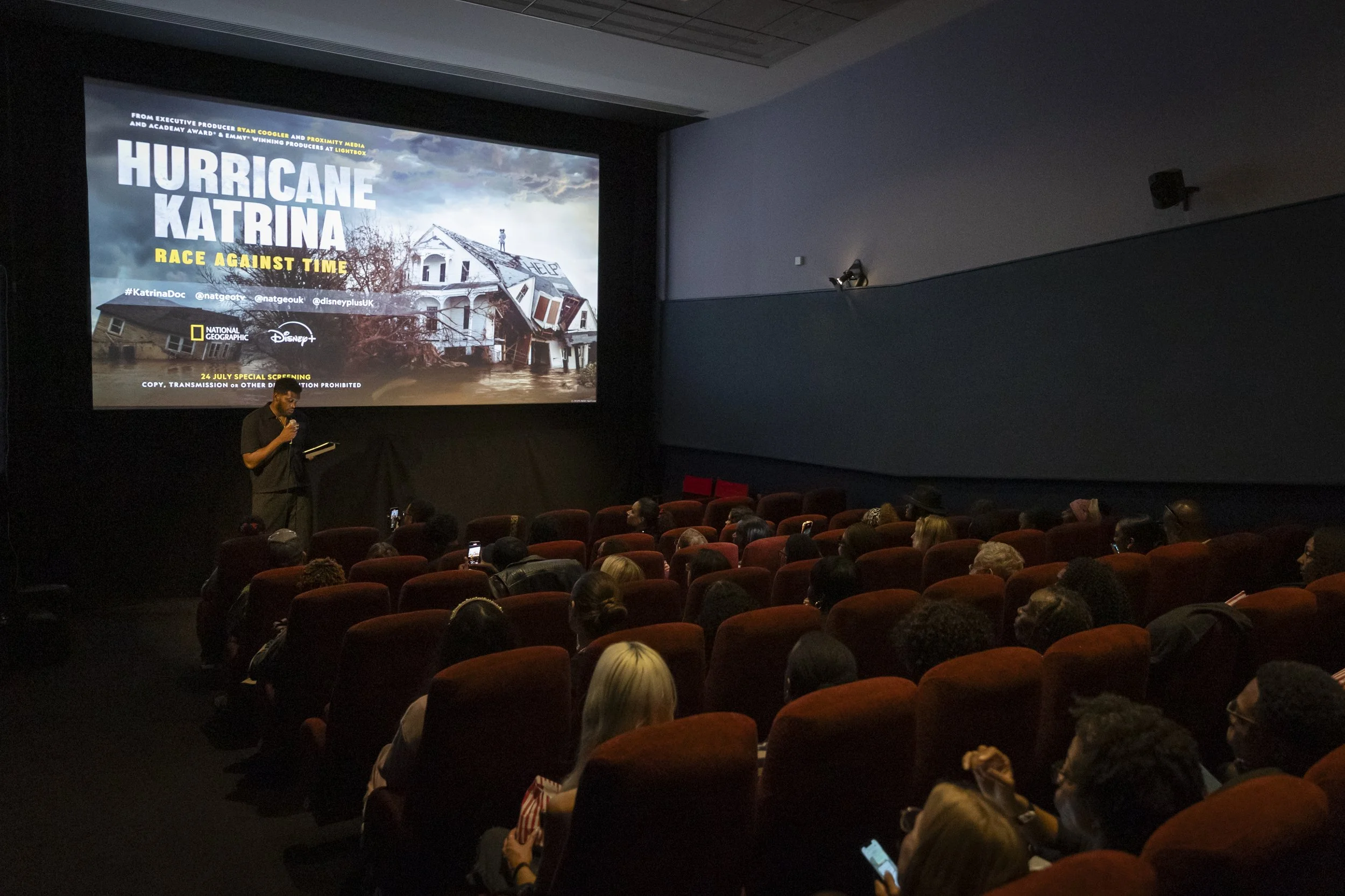 HURRICANE KATRINA : RACE AGAINST TIME