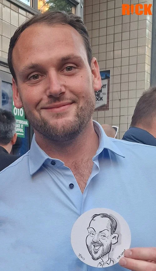 Bierdeckel-KaRICKatur_mit-Logo_Foto-230725_11_web.jpg