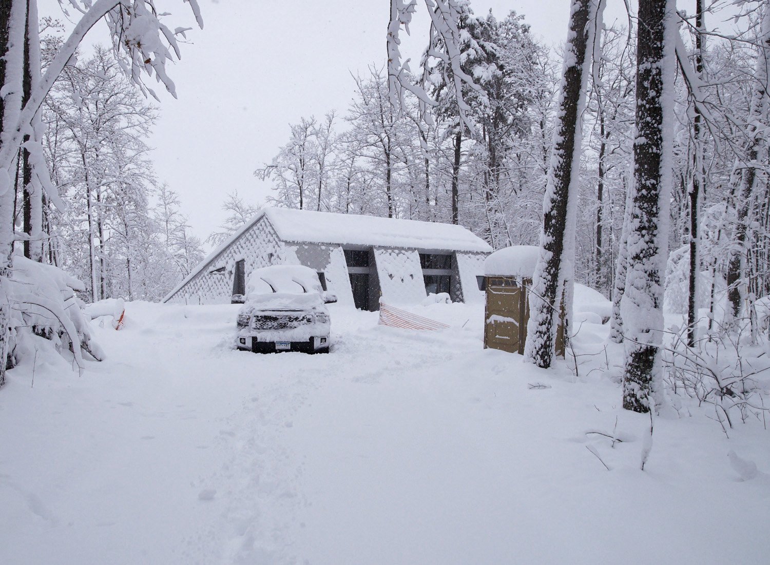 drifthouse-winter-dirve.jpg