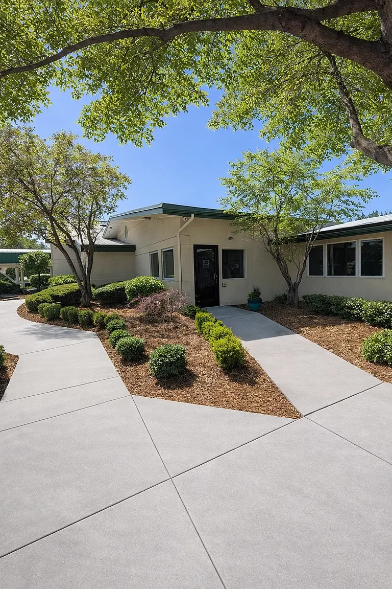 leaphousing_goldenglowtowers_nampa_idaho_streetview