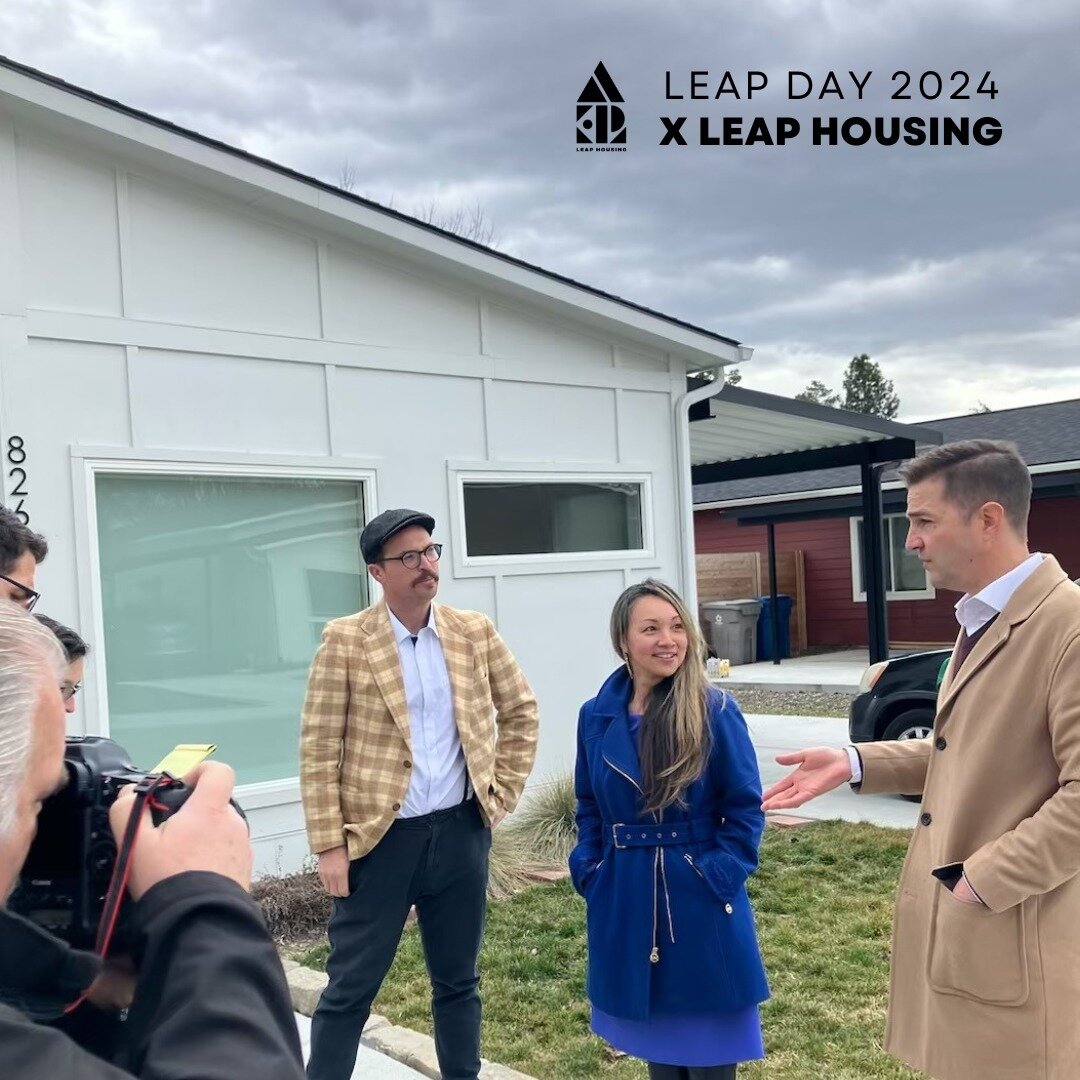 The icing on the #LeapDay cake is a hard-working Idahoan who would otherwise be priced out of the market will become the newest homeowner in the LEAP Housing Trust! 

Vanessa closed on a purchase of their home at Caritas Commons, the Treasure Valley&