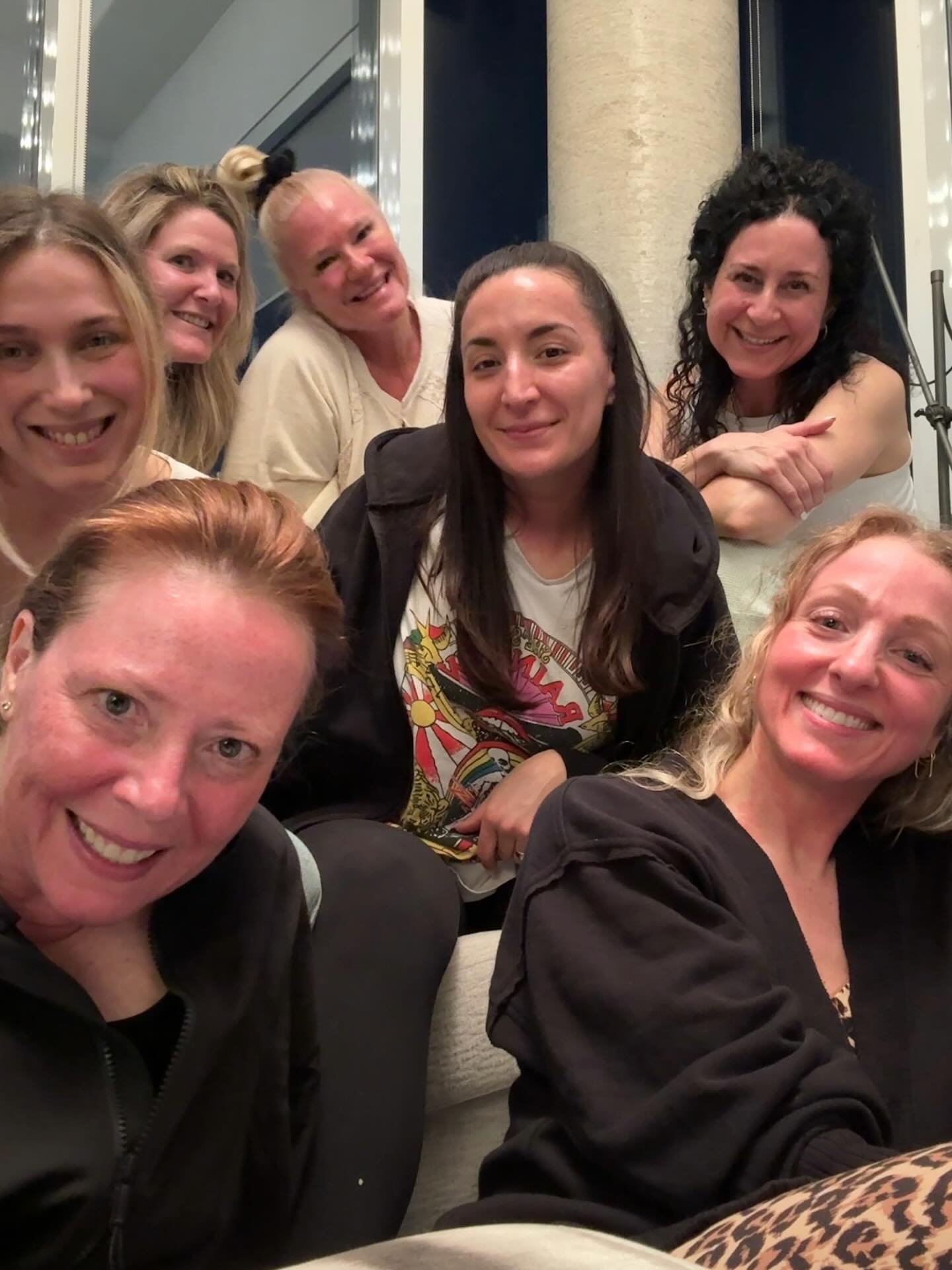 Et si votre prochain &eacute;v&eacute;nement commen&ccedil;ait&hellip; chez SkinEnvie? ✨
Soir&eacute;e entre filles, pr&eacute;paration pour un mariage ou un &eacute;v&eacute;nement sp&eacute;cial: rassemblez votre gang pour une exp&eacute;rience de 