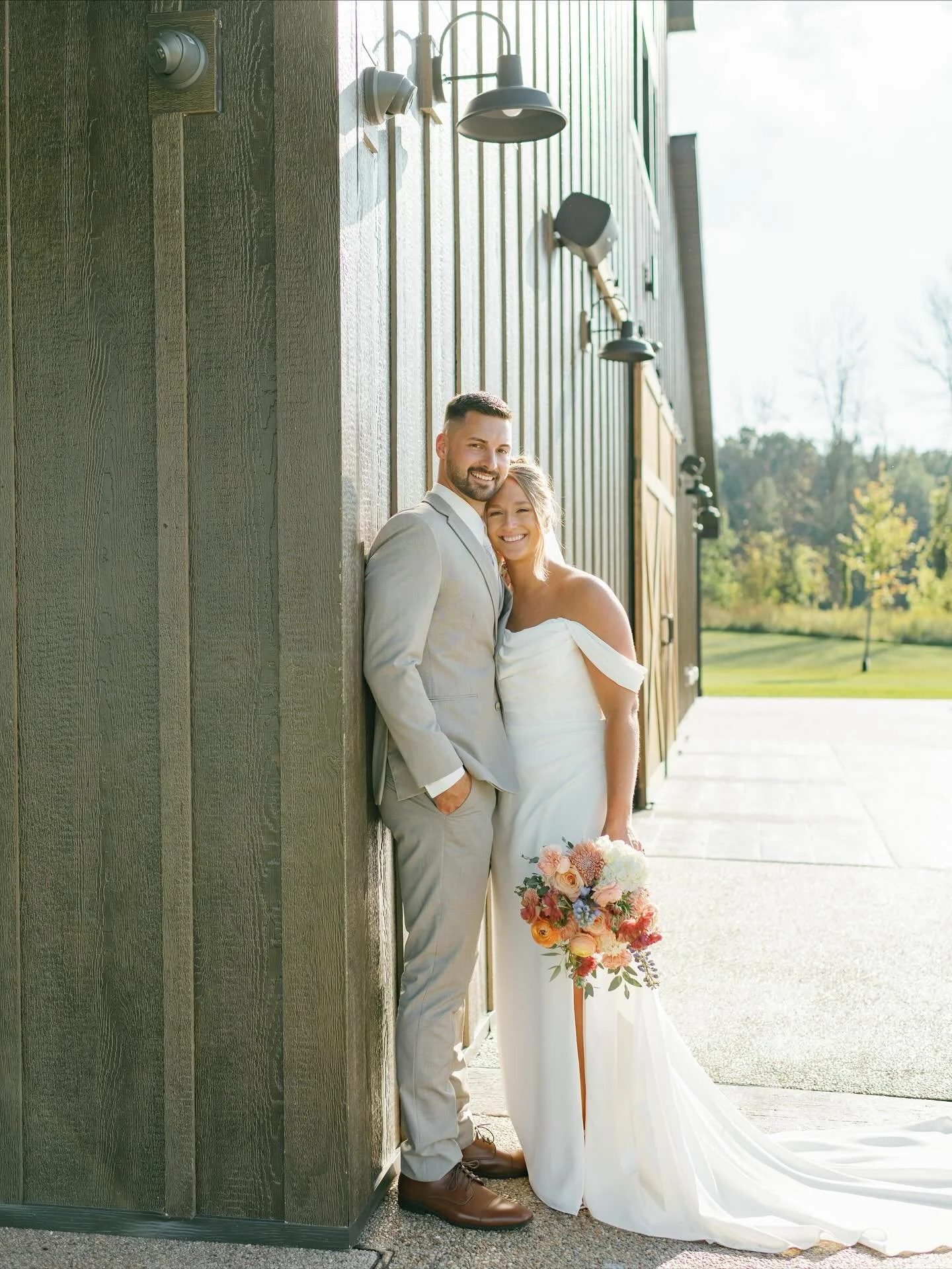 Lexi and Tristan&rsquo;s day was filled with so much love🤍 We could celebrate these two everyday. 

Cheers to the Piotters✨

📸: @allimartinsphotography