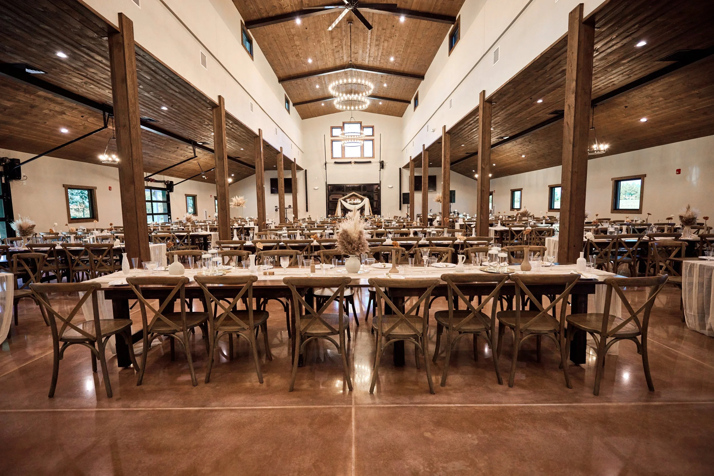 MODERN WEDDING VENUE — The Barn at Sunset Acres | Modern Wedding Venue