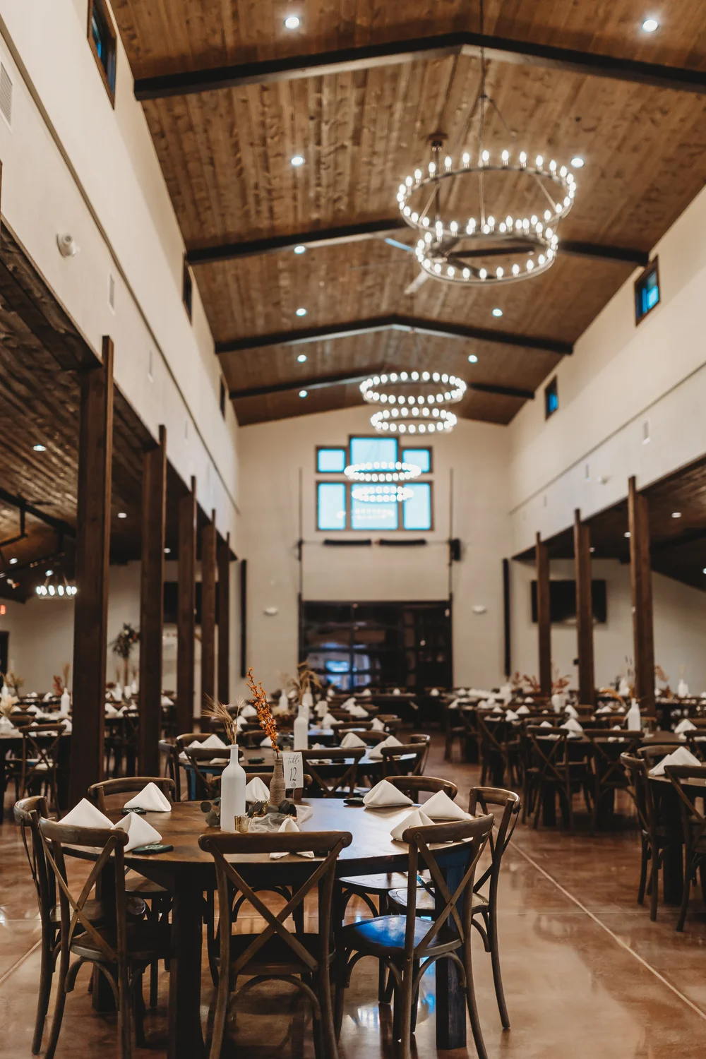 The Barn at Sunset Acres | Modern Wedding Venue | Greater Green Bay,  Wisconsin Area