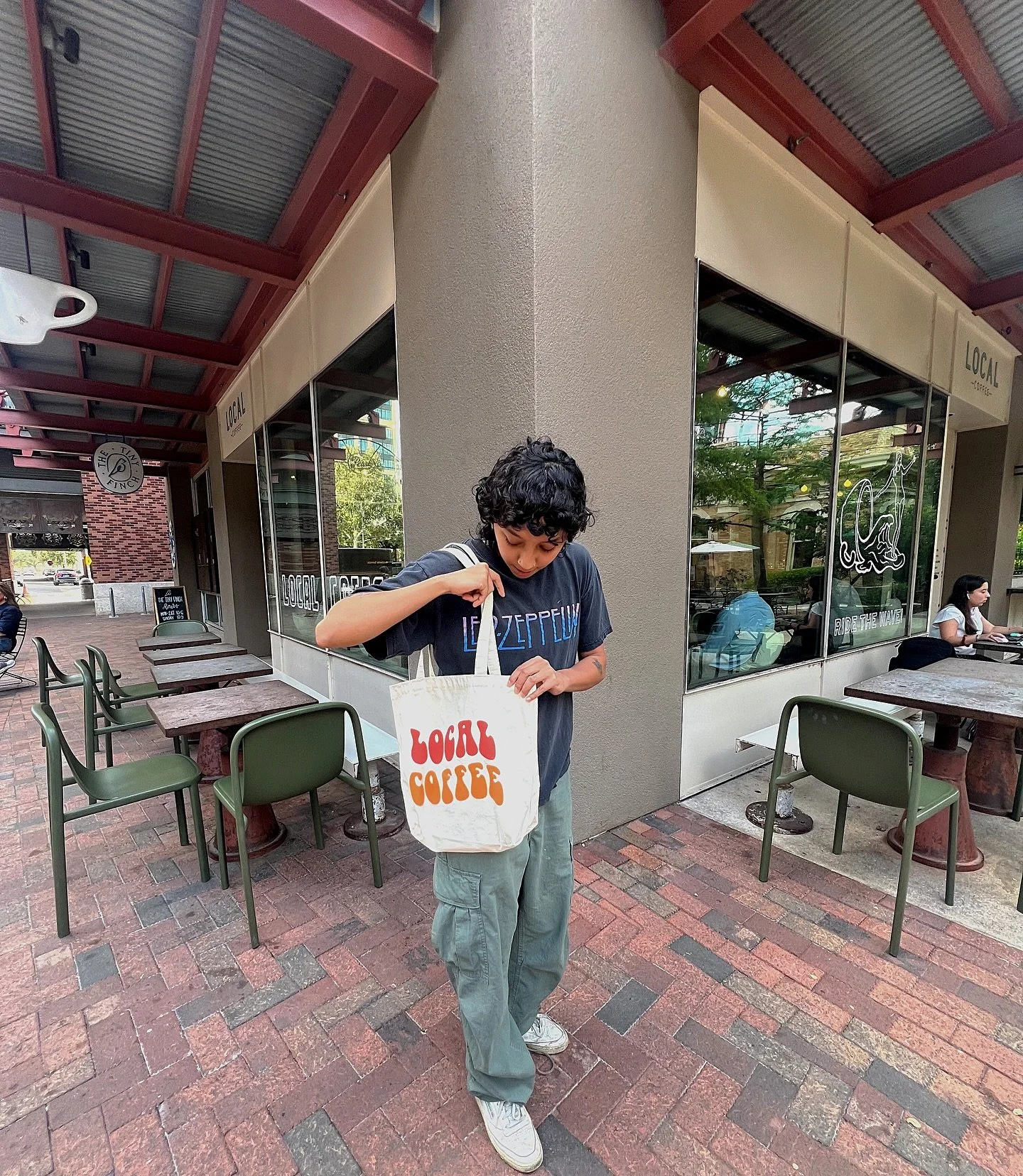 10/10 would recommend a Local Coffee canvas tote to carry all your hopes and dreams and keys and phone and whatever else you&rsquo;re walking around with ❤️&zwj;🔥
$22 and gonna go quick!
