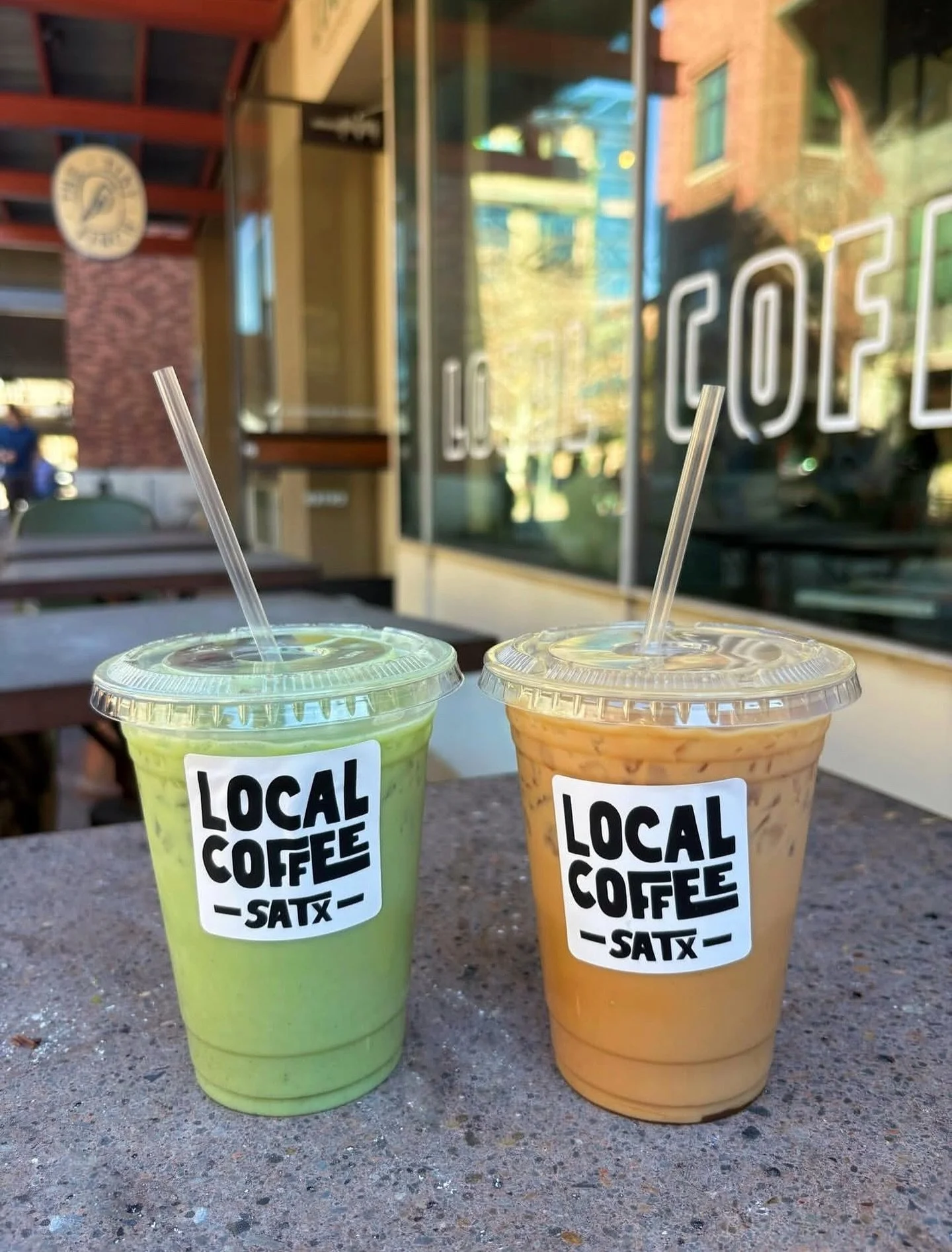 welllll it&rsquo;s just perfect patio weather right now! let&rsquo;s hang out!!

📸: @food.4.thoughttt