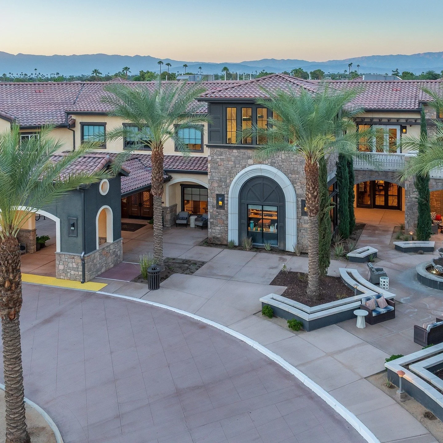 Completed in 2018, the Bella Villaggio features a senior housing program focused on health and wellness through the incorporation of an active and engaged lifestyle. The facility features spaces designed for gardening classes, guest lectures, social